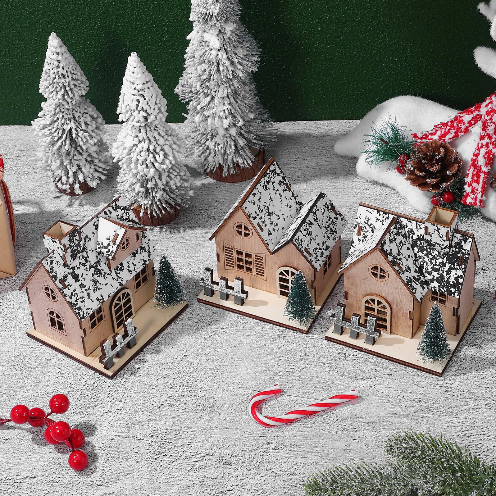 HEMOTON 3pezzi Casetta di Legno Natalizia Illuminata LED Mini Case di Natale in Legno Villaggio di Case di Natale Luci per Decorazioni Invernali