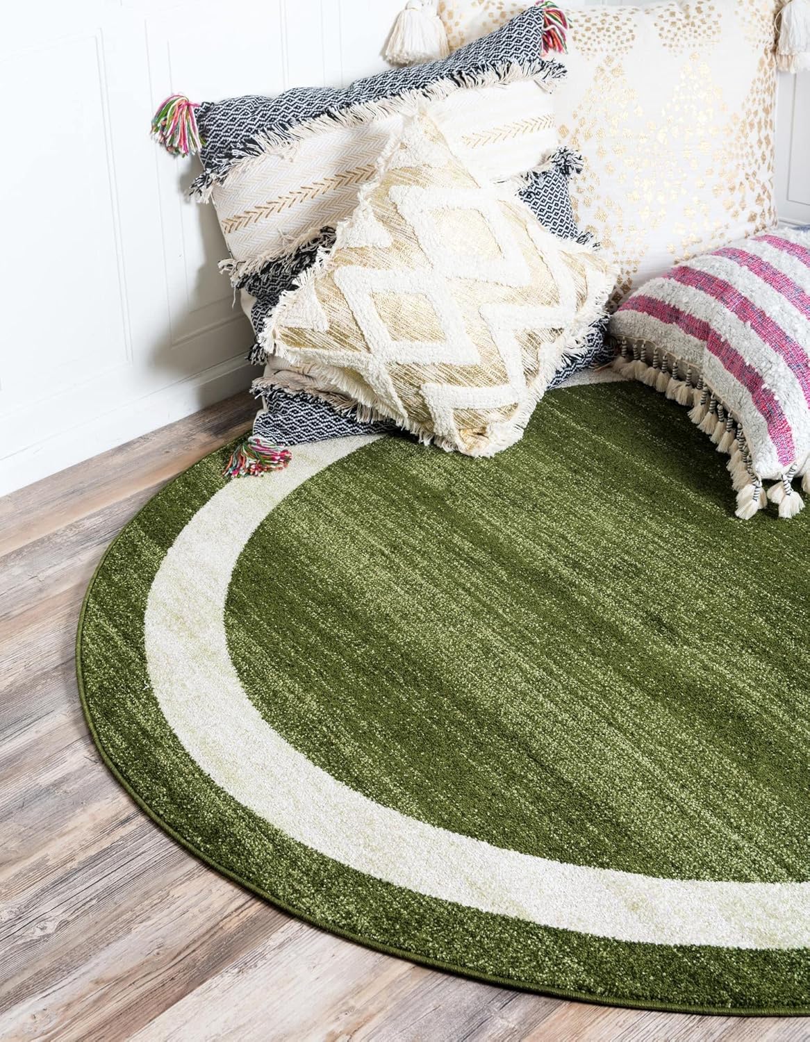 Angelica Collection Rug 4 Ft Round Green Medium