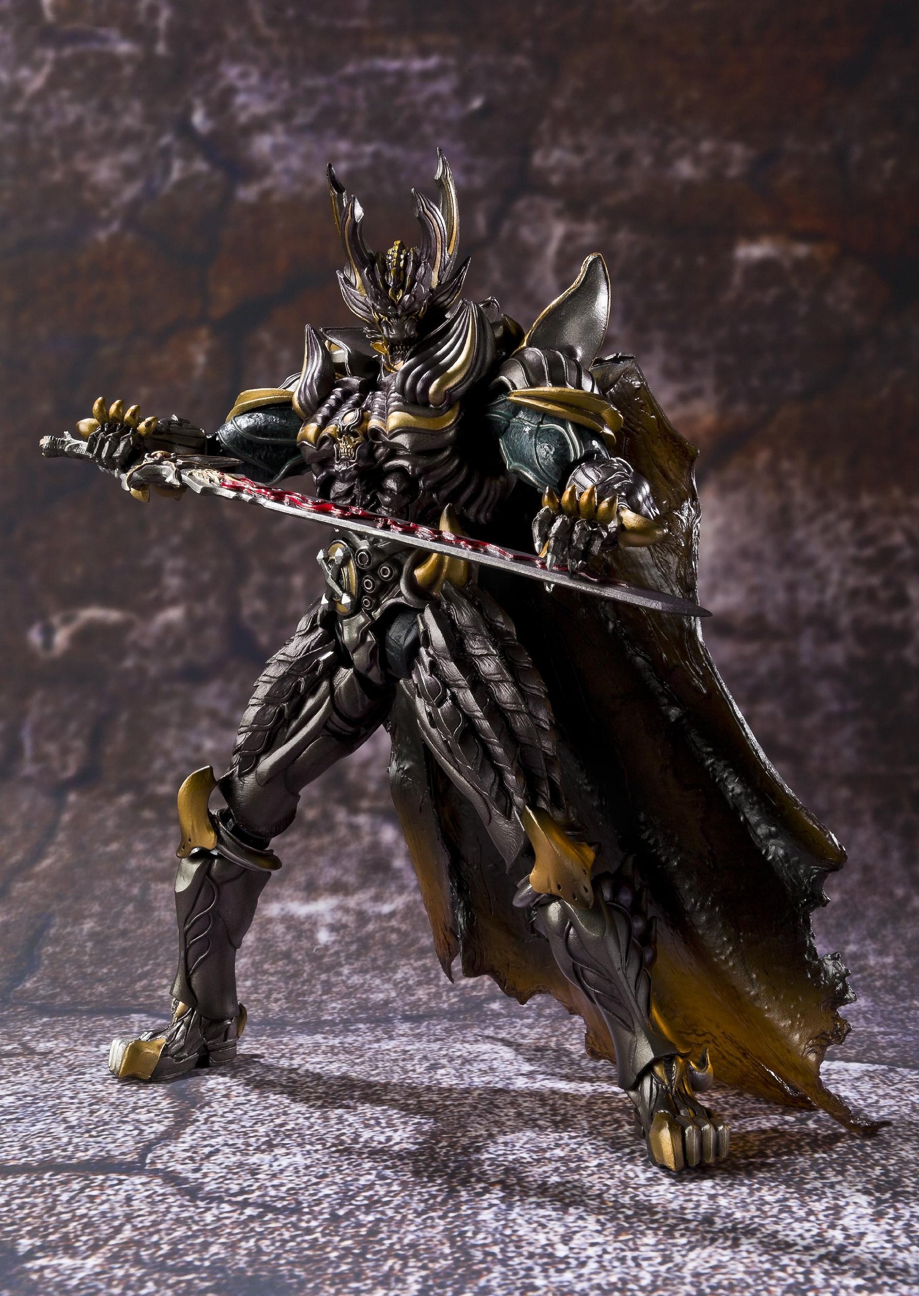 Amazon.co.jp: TAMASHII NATIONS 魔戒可動 暗黒騎士 キバ : おもちゃ