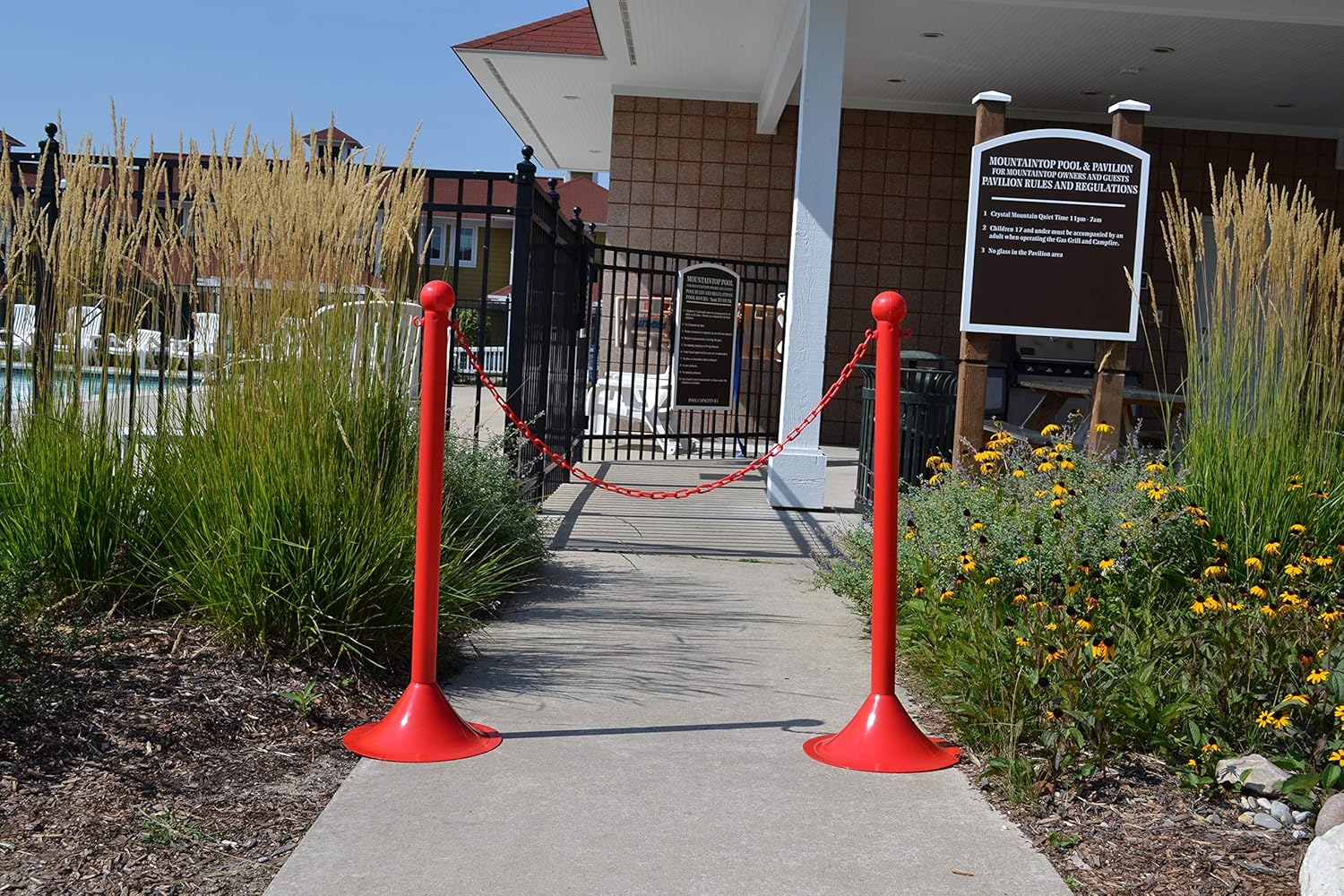 Mr. Chain Heavy Duty Plastic Barrier Chain, Red, 2-Inch Link Diameter, 50-Foot Length (51005-50)