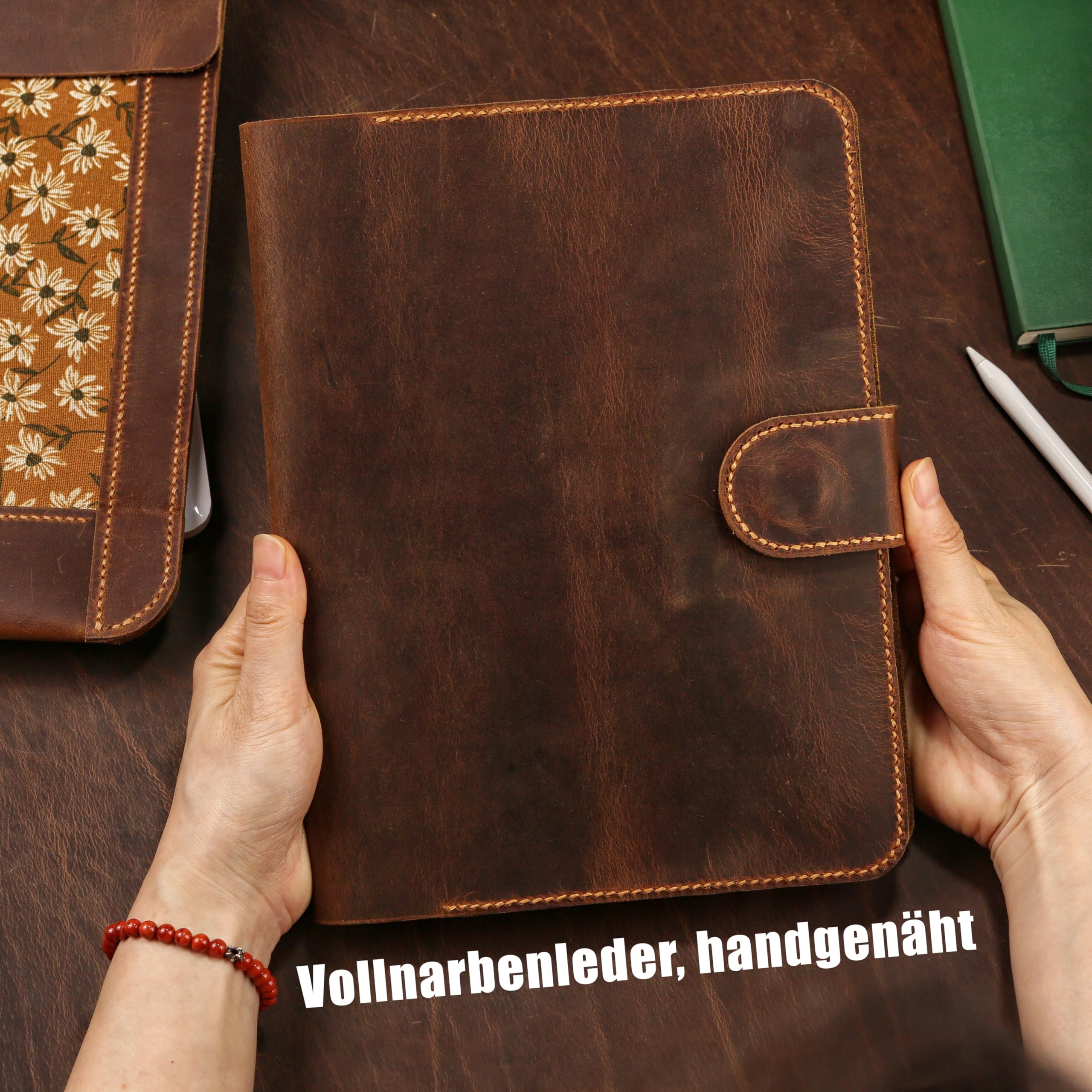 Personalisierbare Leder-Organizer-Hülle mit Standfunktion für iPad/iPad mini/iPad Air/iPad Pro, Vollnarben-Pull-Up-Leder, handgenähte Sattlernaht, Kartenfäche