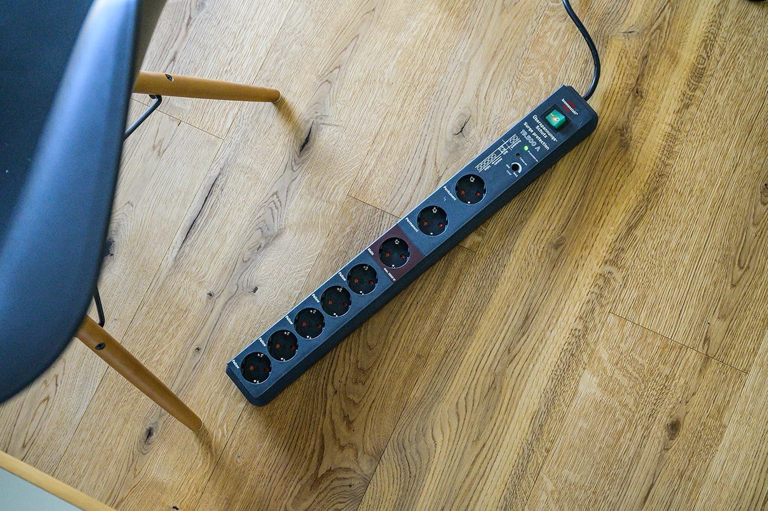 Brennenstuhl Secure-Tec Power Strip with 8 Outlets, Surge Protection and Main-Follow Function (3 m Cable, Switch) Anthracite