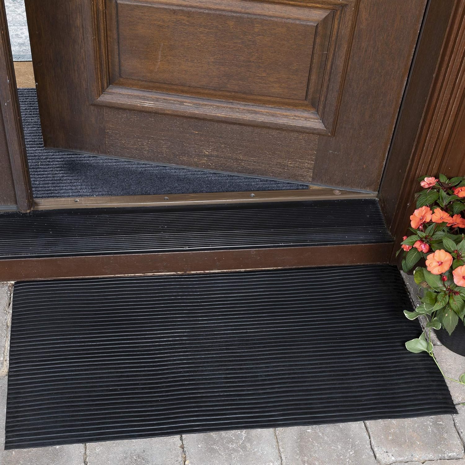 Indoor/Outdoor Hose-Wash Lines Design Non-Slip Rubber 2x3 Modern Entryway Mat for Entryway, Patio, Backyard, Garage, 20" x 39", Black Black Rubber 2 ft x 3 ft Contemporary
