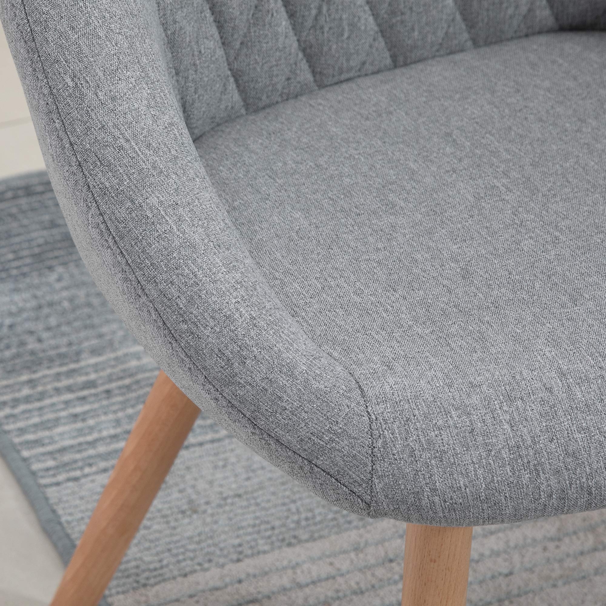 HOMCOM Sillas de Comedor diseño escandinavo Set de 2 Lino Gris | Patas de madera de haya cónicas, asiento/respaldo/brazos ergonómicos.