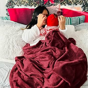 Amazon.com: Bedsure GentleSoft Fleece Blankets King Size Burgundy