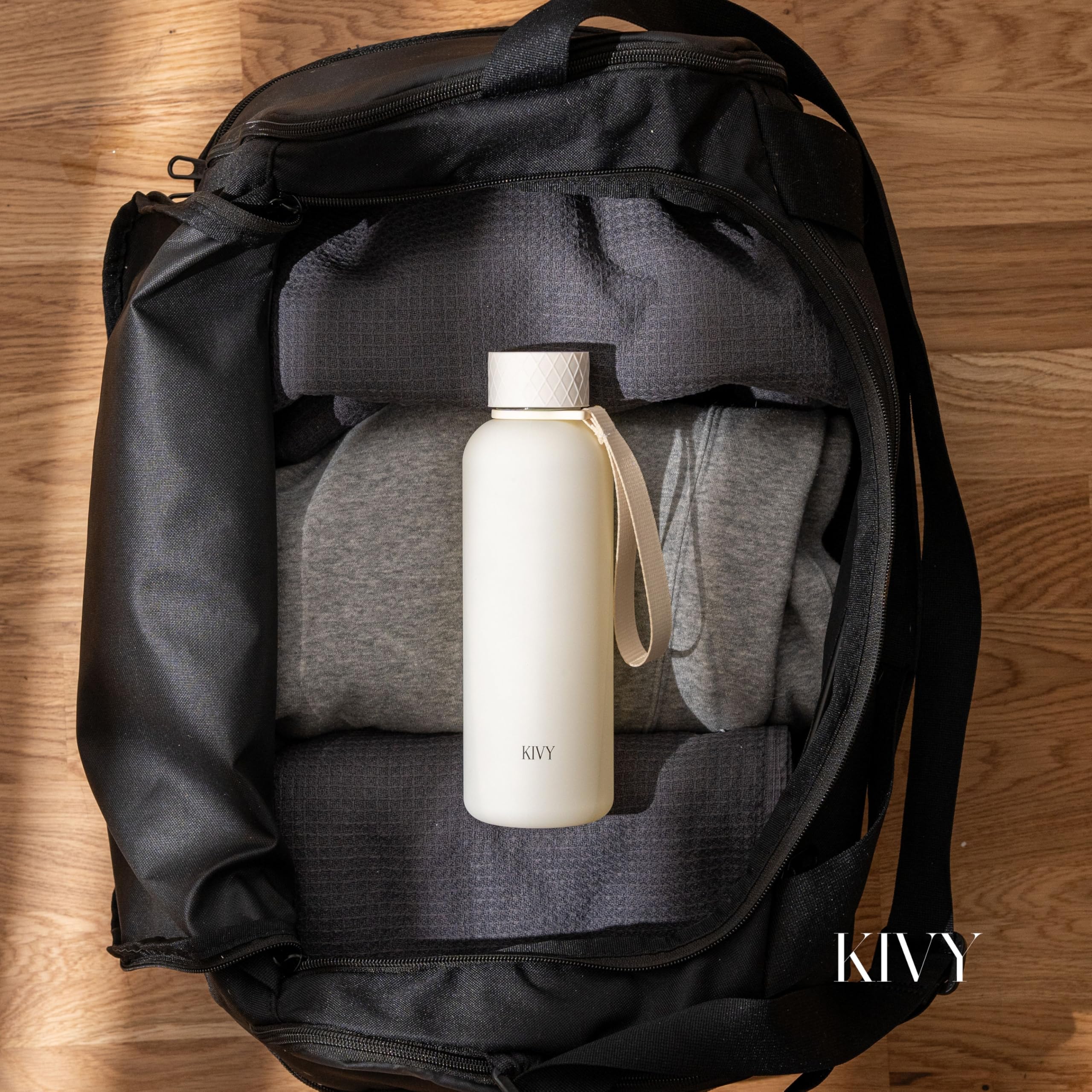 KIVY Borraccia 650ml - Antigoccia e Antiurto – Perfetta per Sport, Scuola e Ufficio - Borraccia Palestra piccola - Bottiglia - Bottiglia Acqua - Plastica Borracce Sportiva - Senza BPA - Crema