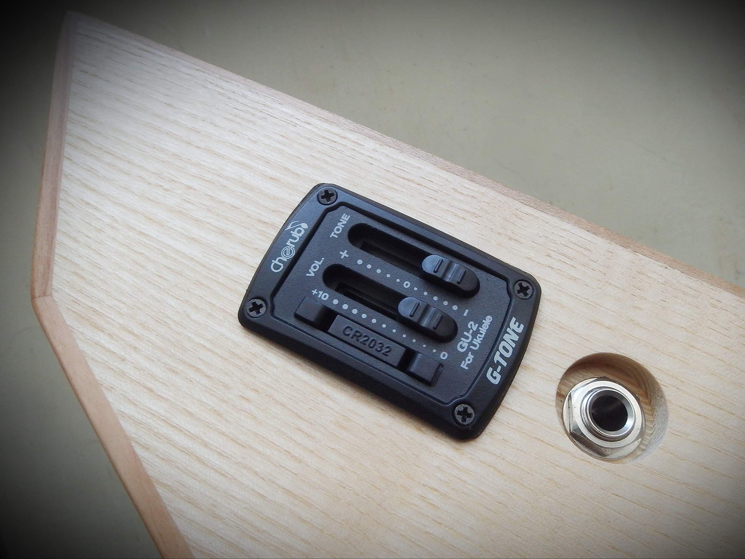 Amazon | 3S-Electro Balalaika 内蔵ピックアップとトーンユニット付き 