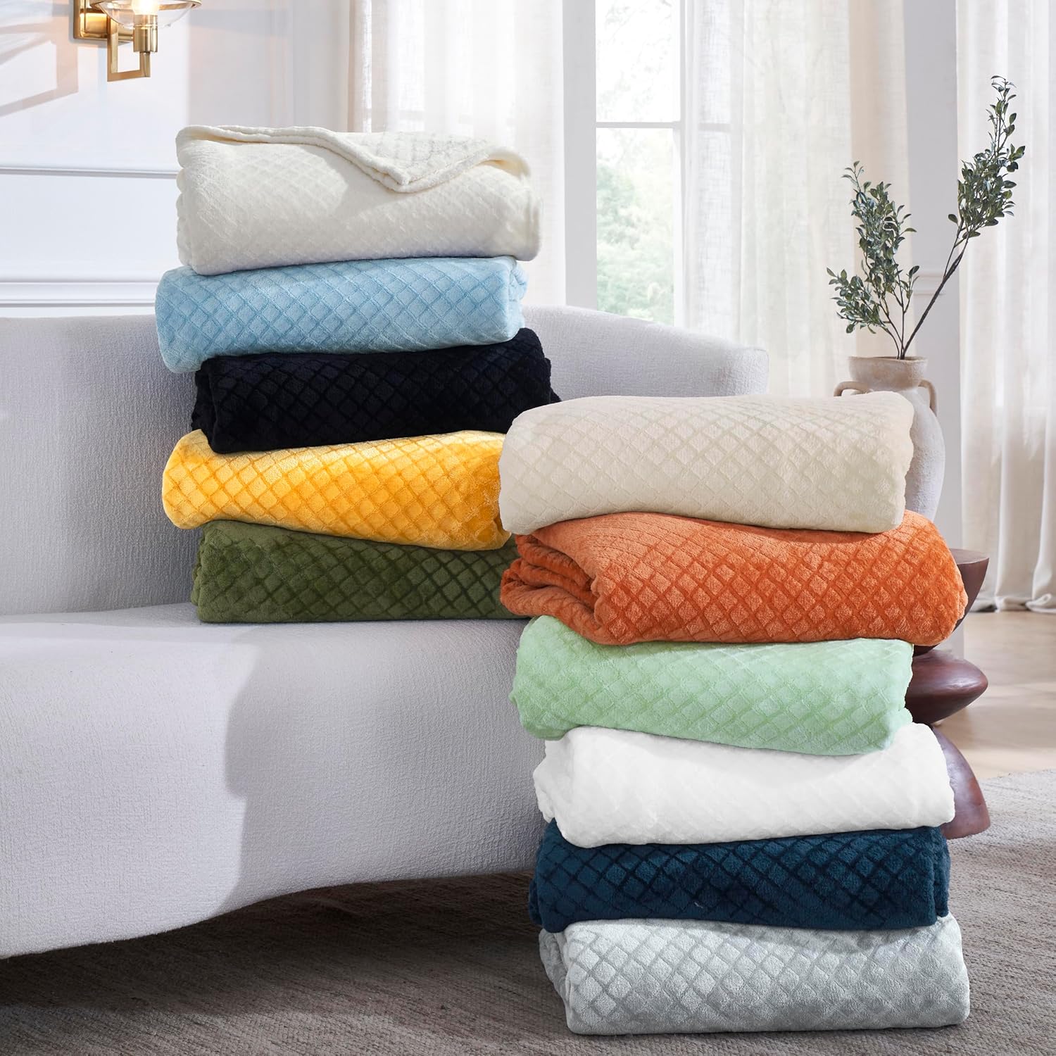 Superior Alaska Collection Quilted Diamond Throw Blanket - Soft Plush Velvety Fleece Blanket for Couch, Bed and Living Room Decor - Cozy, Warm & Lightweight All-Season Cover, Twin Size, White