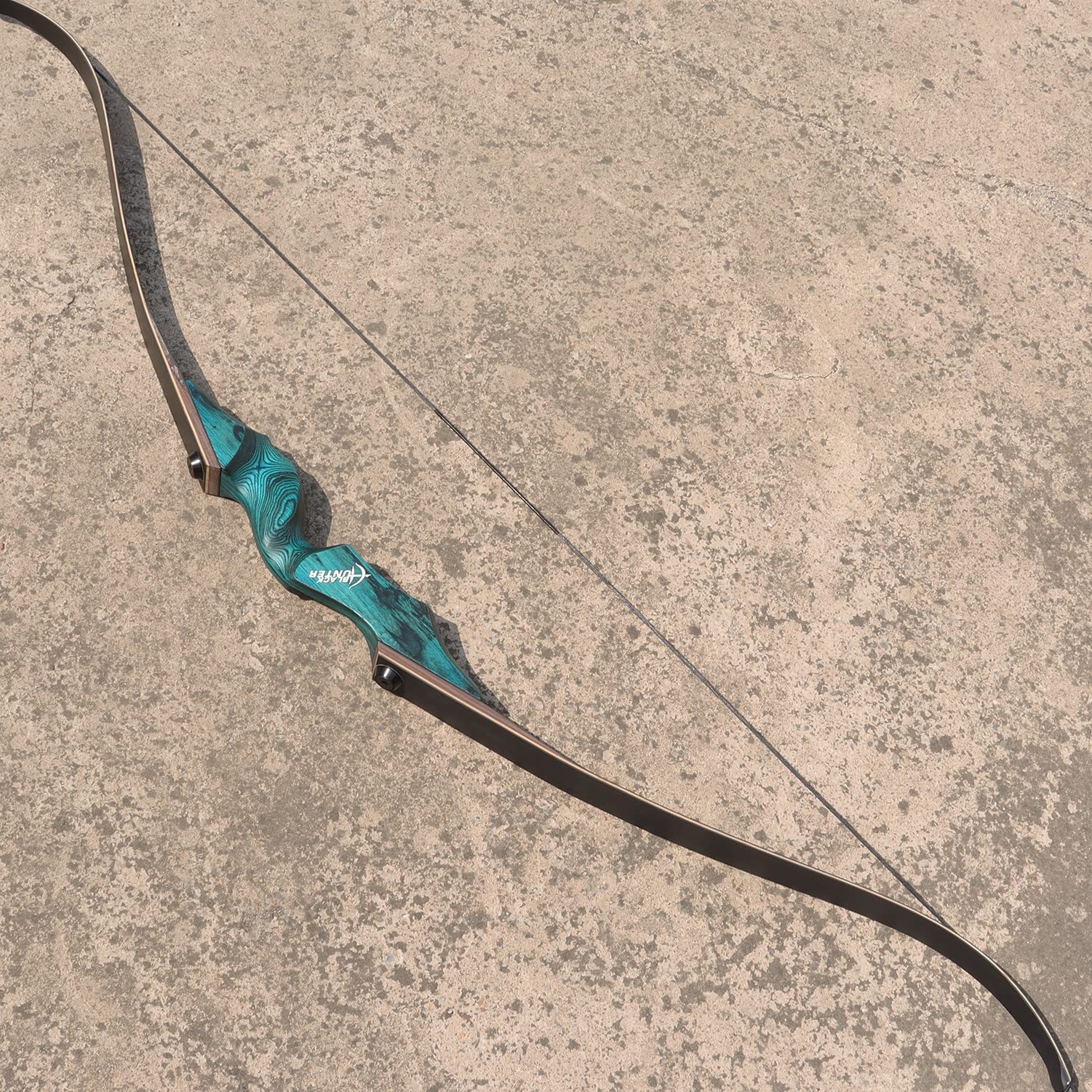 Black Hunter Original Recurvebögen Bogen und Pfeil für Erwachsene Jagdbogen Bogenschießen Bogen 60" 20-60 lbs Rechtshänder Holzriser mit gemischten Carbonpfeilen für Outdoor-Schießwettbewerbe