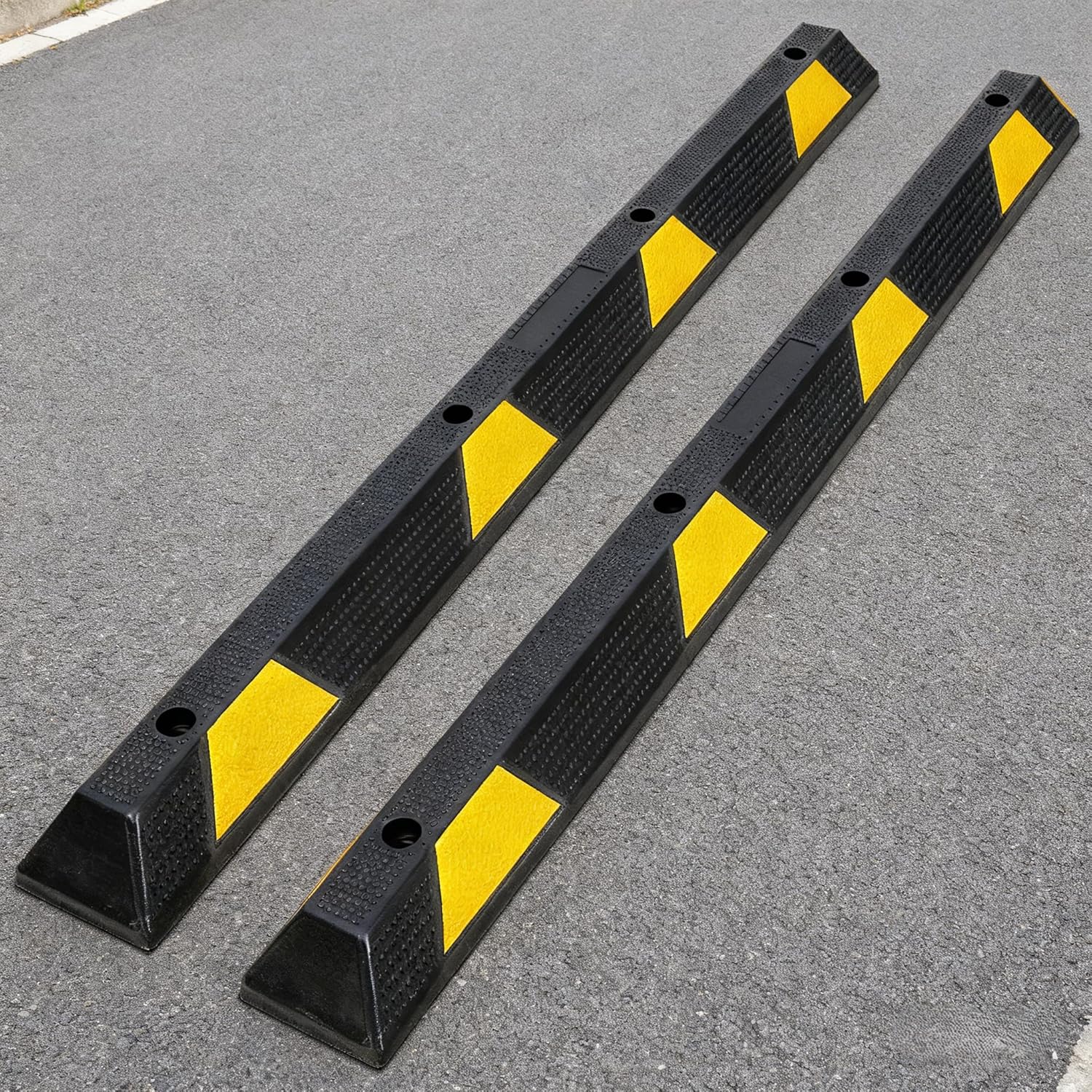 Towallmark Rubber Parking Curb, 72 Inch Parking Stopper with Reflective Stripes, 6 Ft Parking Garage Floor Stopper for Driveway & Parking Lots