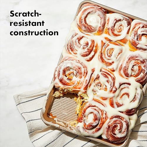 Miniatura 5 de OXO Good Grips - Bandeja antiadherente para arrollados, 9 x 13 pulgadas