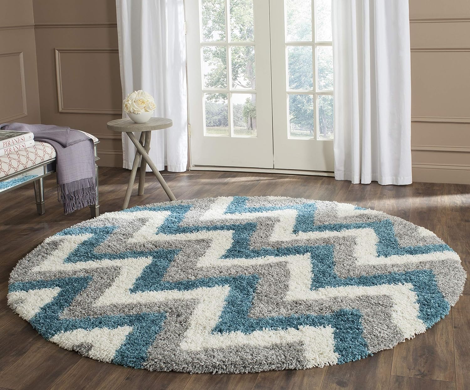 SAFAVIEH Kids Shag Collection Area Rug - 5'3" x 7'6", Ivory & Blue, Chevron Design, Non-Shedding & Easy Care, 2-inch Thick Ideal for High Traffic Areas in Living Room, Bedroom (SGK568C)