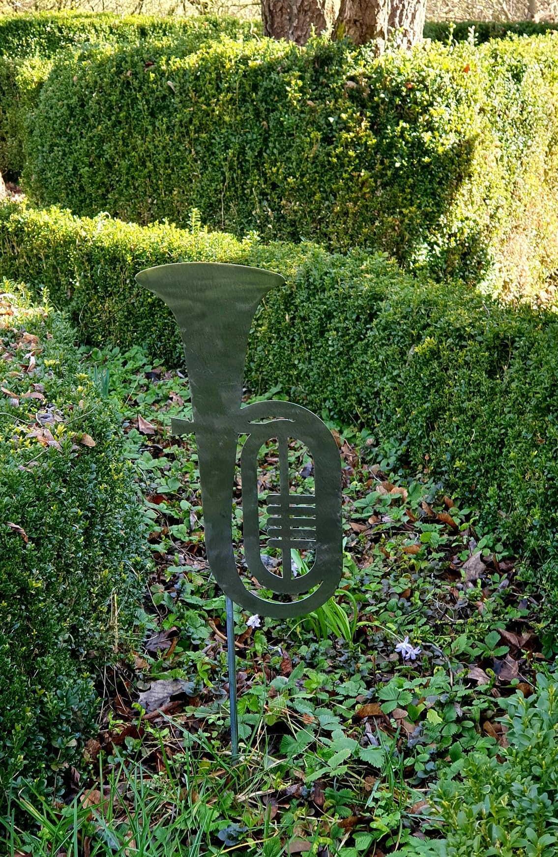 Gartenstecker Tuba