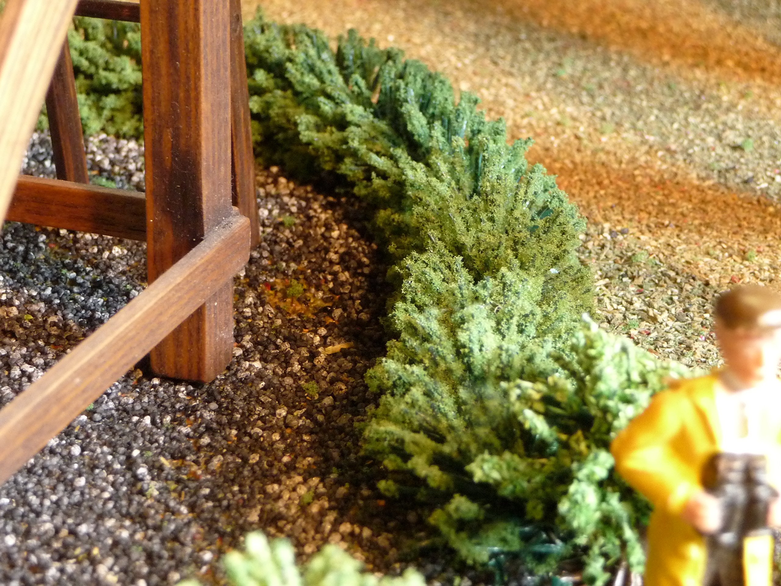 Miniatur-Hecke Mit Fuß, Ca. 30 Cm Grün – Perfekt Für Modellbau, Puppenhaus & Diorama