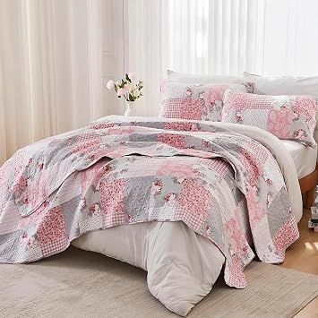 King Size Quilt Set Pink Floral Plaid Quilted Bedspreads Boho Bedding Sets | 3-Piece Rversible Quilted Coverlet Lightweight Comforter Set Bed Sheet Cover Blanket with 2 Pillow Shams for All Season