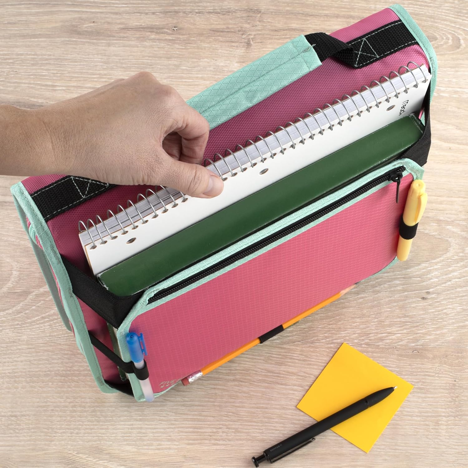 Five Star Zipper Binder 2 Inch O-Rings Case Organiser with Expansion Panel and 5-Tab Expanding File Folder, 580 Sheet Capacity, Taffy Twist (290520L)