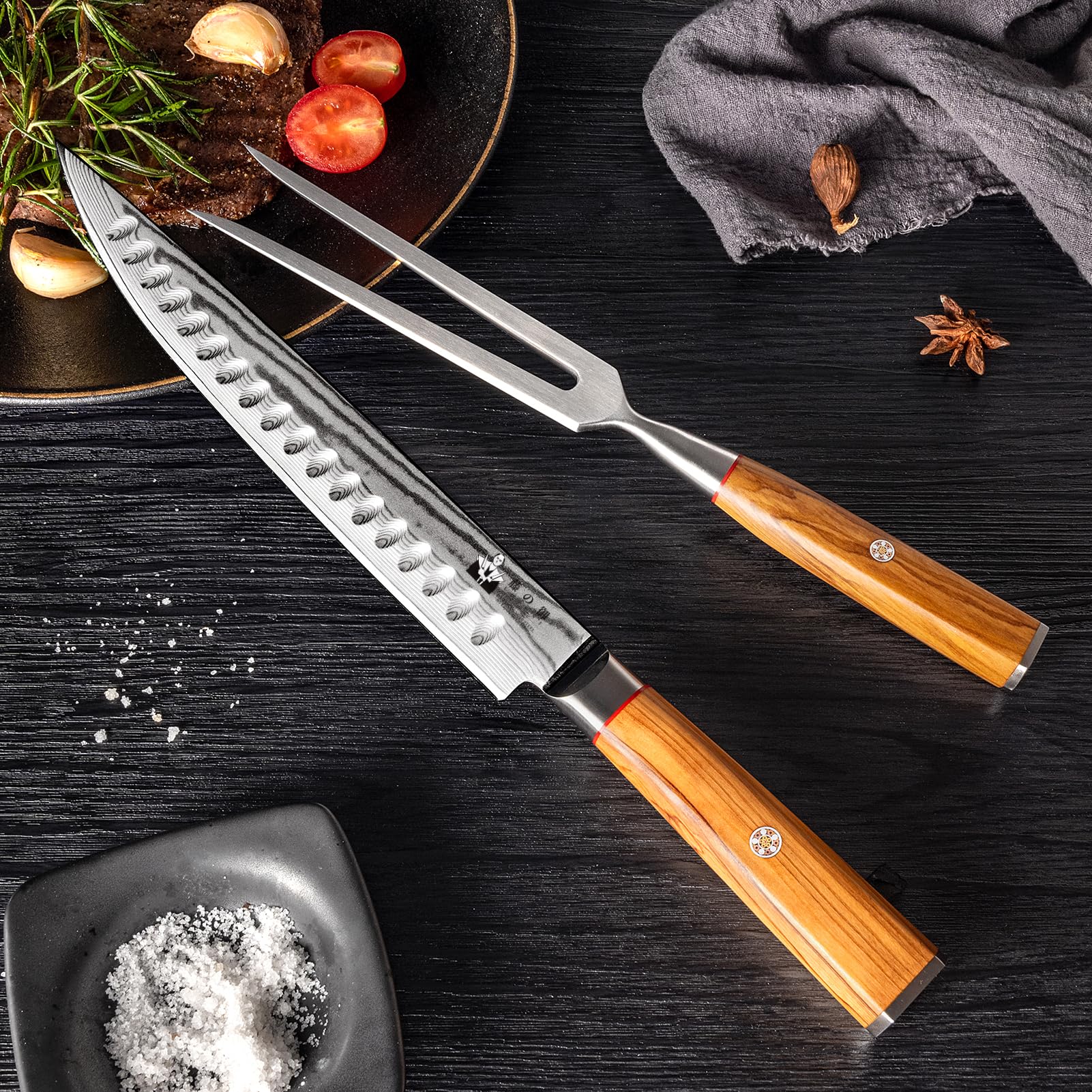 Set di Coltelli da Intaglio e Forchetta, 67 Strati VG10 Acciaio al Carbonio Alto Coltello da Carne 22,5CM, Coltello e Forchettone per Carne con Manico in Legno d'Ulivo, 2 pezzi