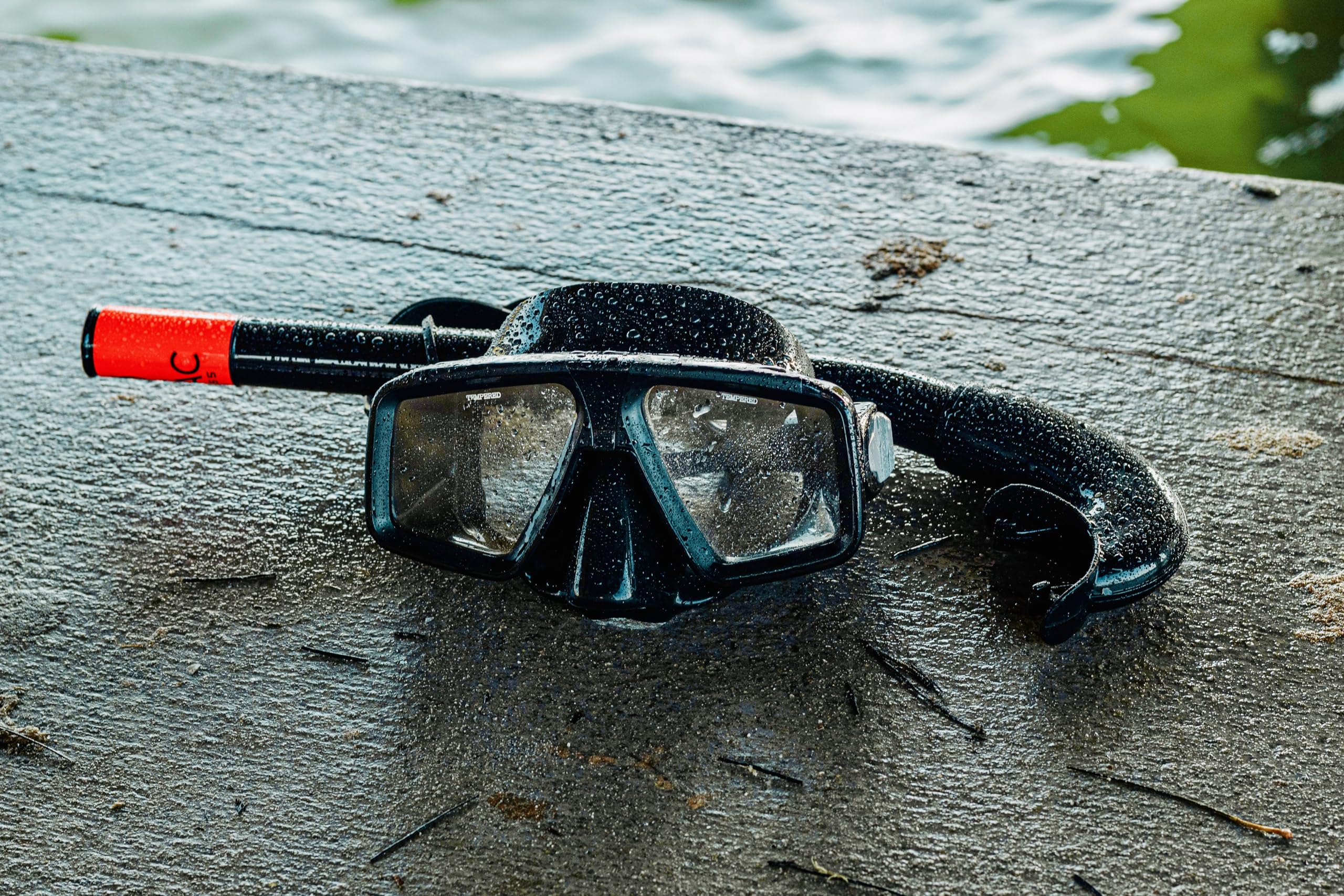 ATACLETE Máscara de buceo de doble lente Buds de bajo volumen para buceo, esnórquel y entrenamiento militar subacuático, grado profesional, diseño de perfil bajo