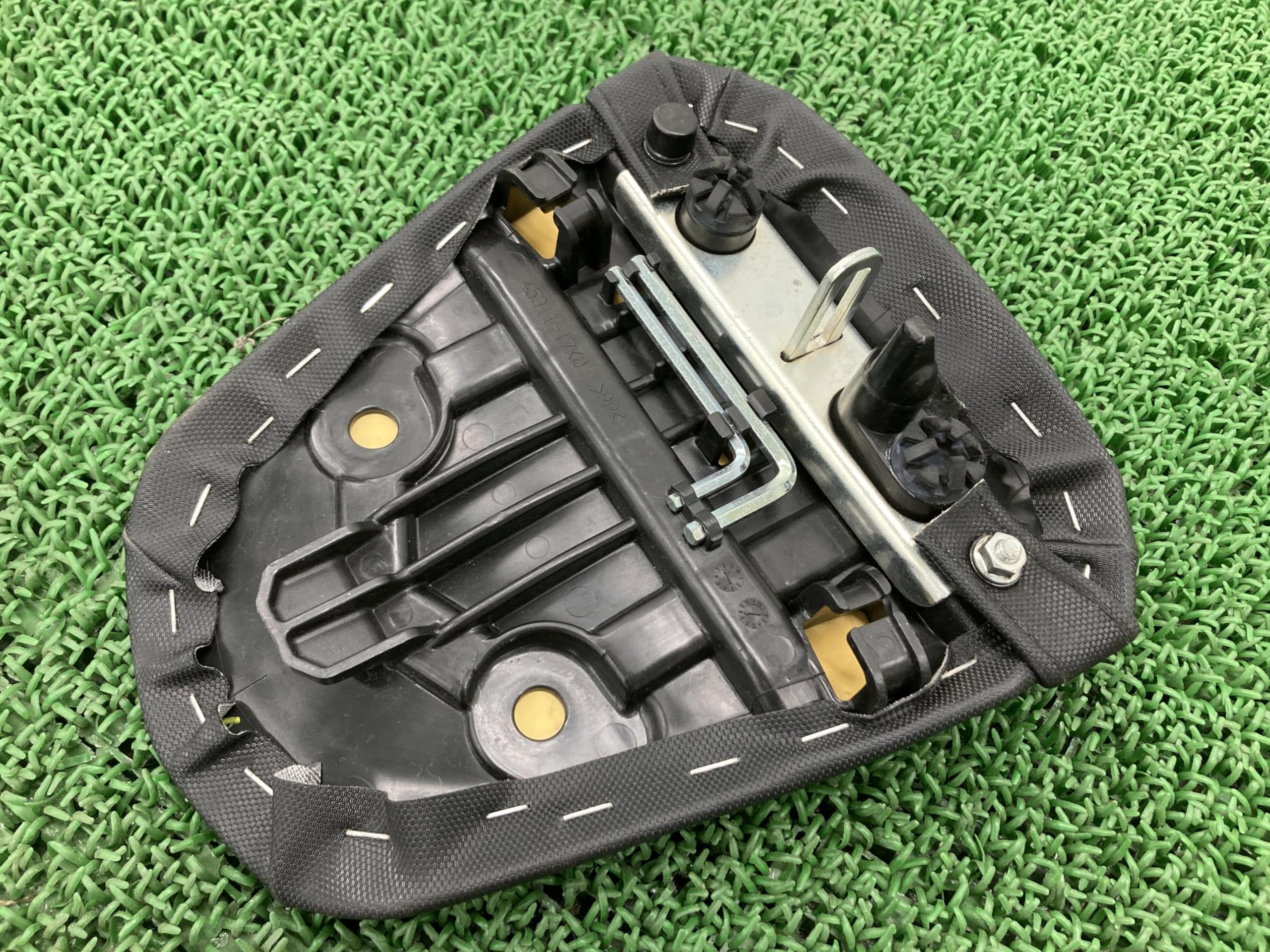 Amazon | GSX-R1000R タンデムシート 17K スズキ 純正 中古 バイク 
