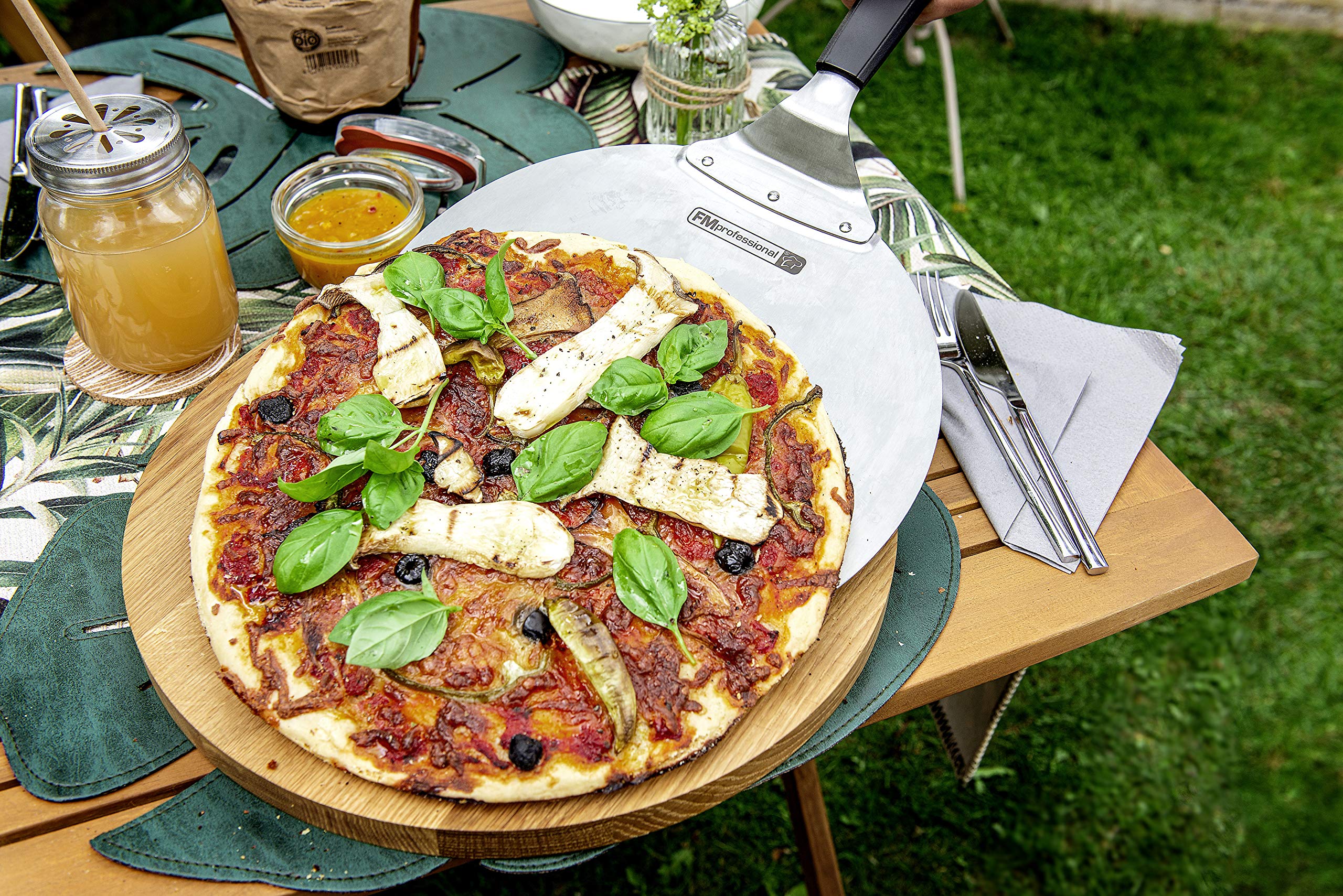 FMprofessional Pizzaschep 27 cm, keukenhulp met functioneel onderdeel van roestvrij staal, pizzaschep met ergonomische greep van hout (kleur: zilver/bruin), aantal: 1 stuks FMprofessional Pizzaschep 27 cm, keukenhulp met functioneel onderdeel van roestvrij staal, pizzaschep met ergonomische greep van hout (kleur: zilver/bruin), aantal: 1 stuks