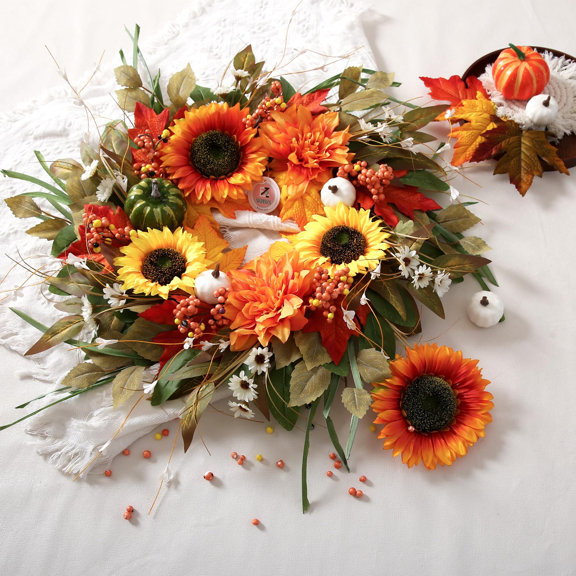 Herbstkranz für Haustür, 61 cm, Herbsttürdekoration mit Kürbissen, Sonnenblumen und Ahornblättern, rustikaler Bauernhausstil für Thanksgiving und Ernte