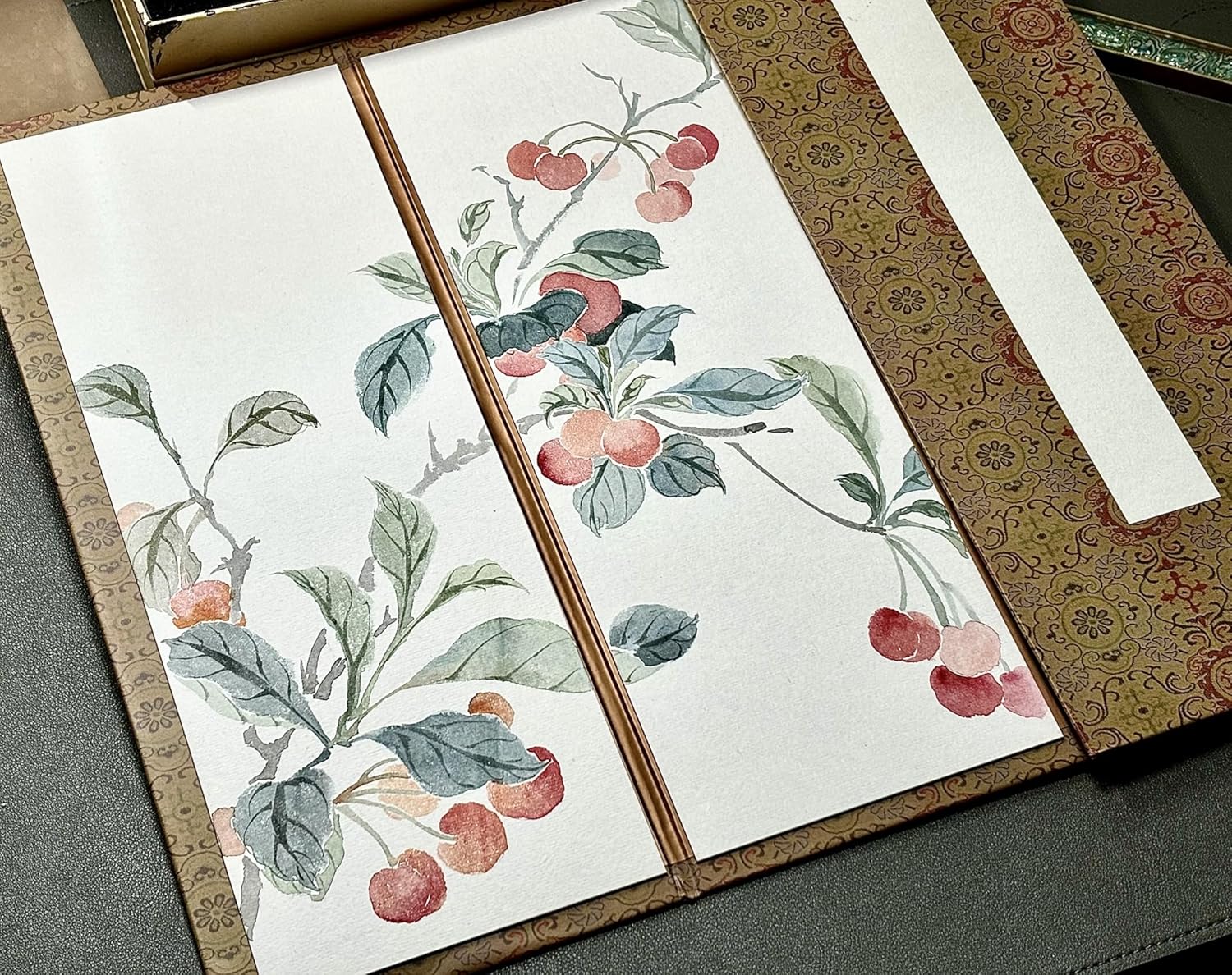 (1 Piece) -Cherry - Pure Hand-Painted Chinese Painting and Calligraphy Home Decoration, Antique Mini Folding Screen for Desktop, Movable partition Screen, Traditional Chinese Hand-Painted Gift.