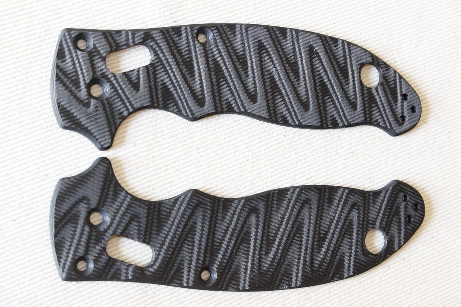 Scales for Spyderco Manix 2 (100 Carbon Fiber) knife
