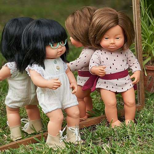 Miniatura 5 de Miniland Muñeca Morena Caucásica de 15'' con Síndrome de Down (Polybag) - Hecho en España, Anatómicamente Correcto, Calidad