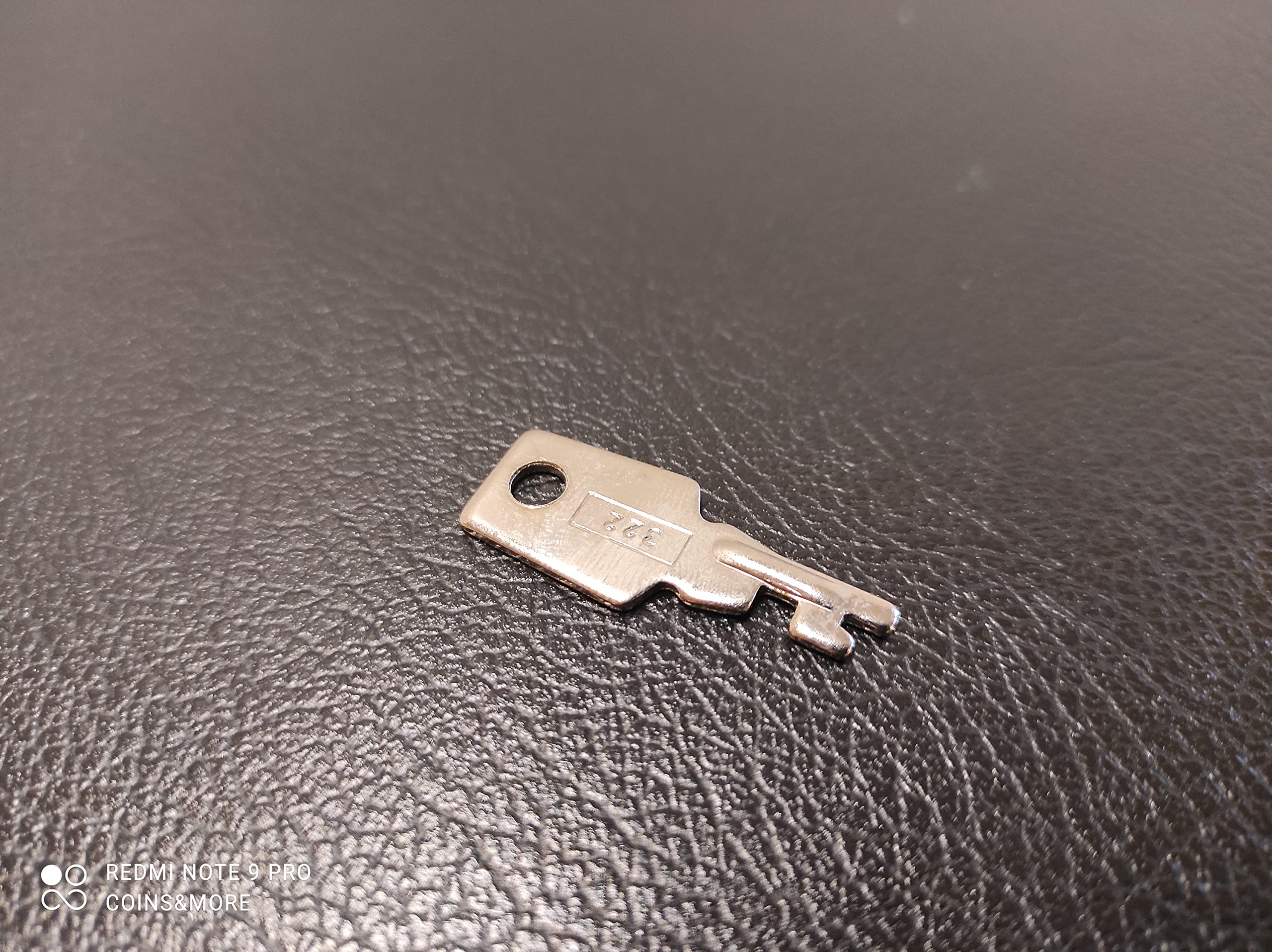 Coins&More Maletín de Coleccionista para Transporte de Bandejas Flocadas de Monedas y Joyas | Estuche con Cierre de Seguridad para Colecciones de Monedas y Medallas