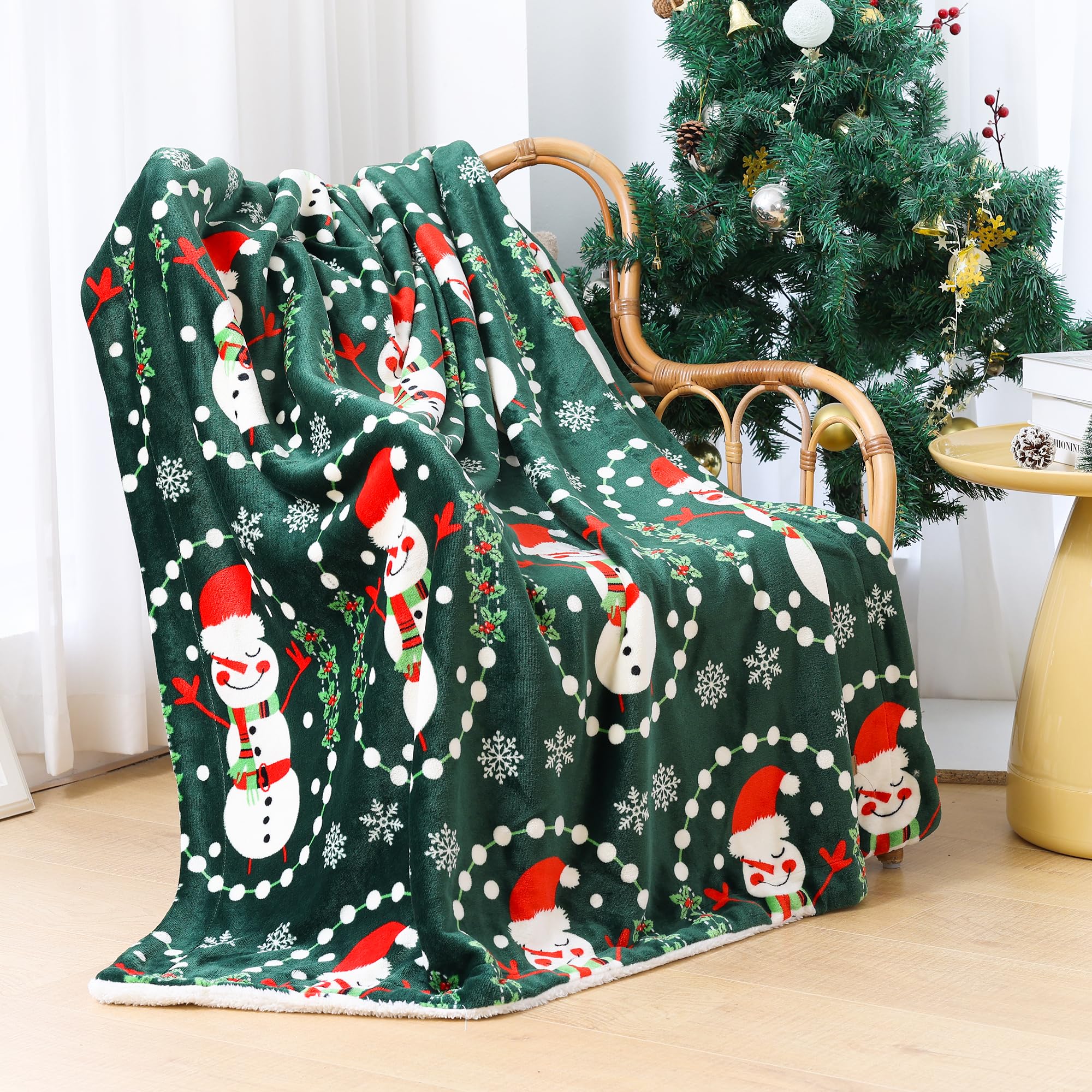 Christmas Throw Blanket Cozy Soft Flannel Blanket for Winter Warm Plush Christmas Decoration Holiday Cabin Throw for Sofa Couch