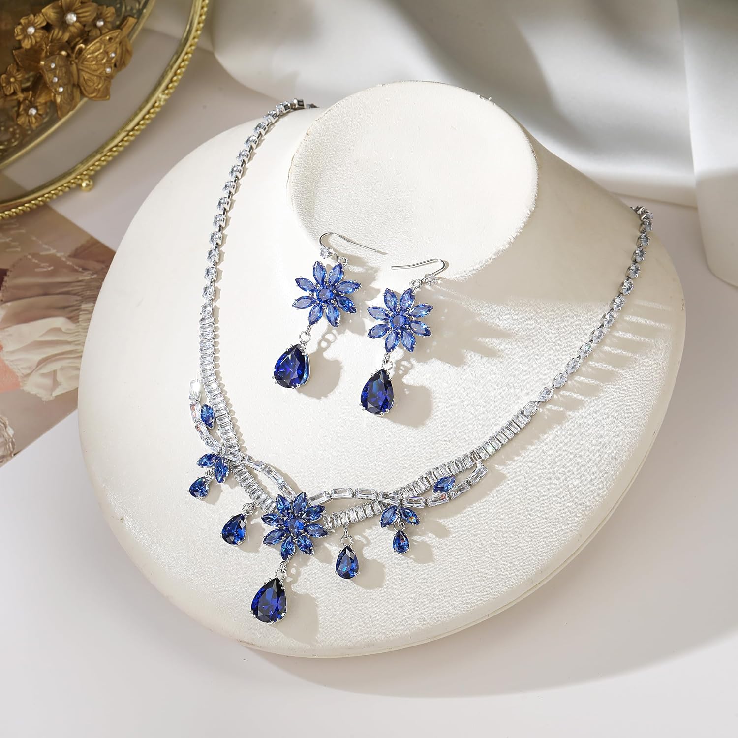 AMYJANE Women's Wedding Jewelry Crystal Flower Necklace Dangle Earrings Set for Brides Bridesmaid CZ Rhinestone Teardrop Jewelry Set for Prom Costume Jewelry Accessories