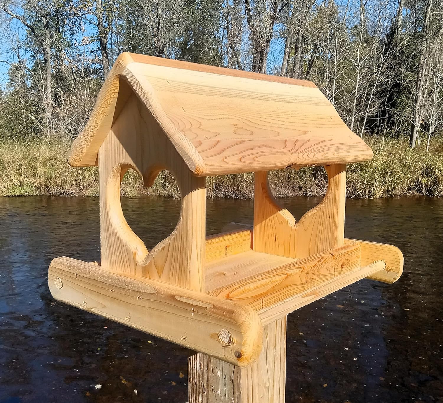 14 Inch Cedar Wood Post Mound Heart Fly Through Platform Bird or Squirrel Feeder for Outdoors