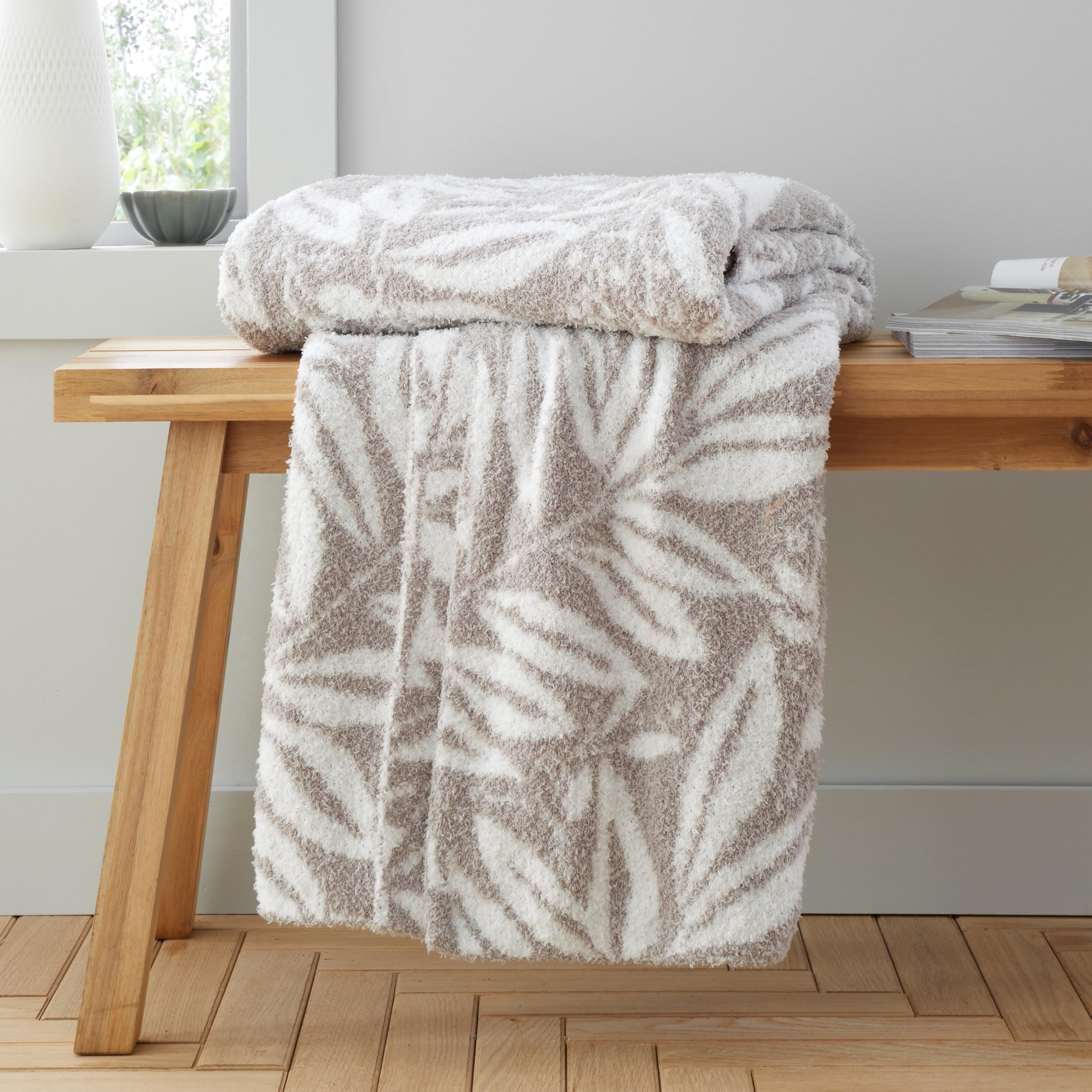 Catherine Lansfield Blanket Throw – So Soft Sorrel Leaves in Natural, 130cm x 170cm
