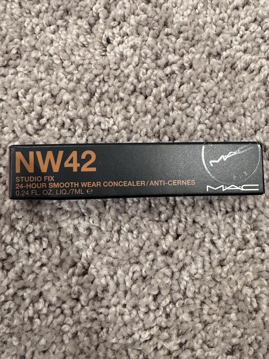 MAC Studio Fix 24-Hour Smooth Wear Concealer NW42