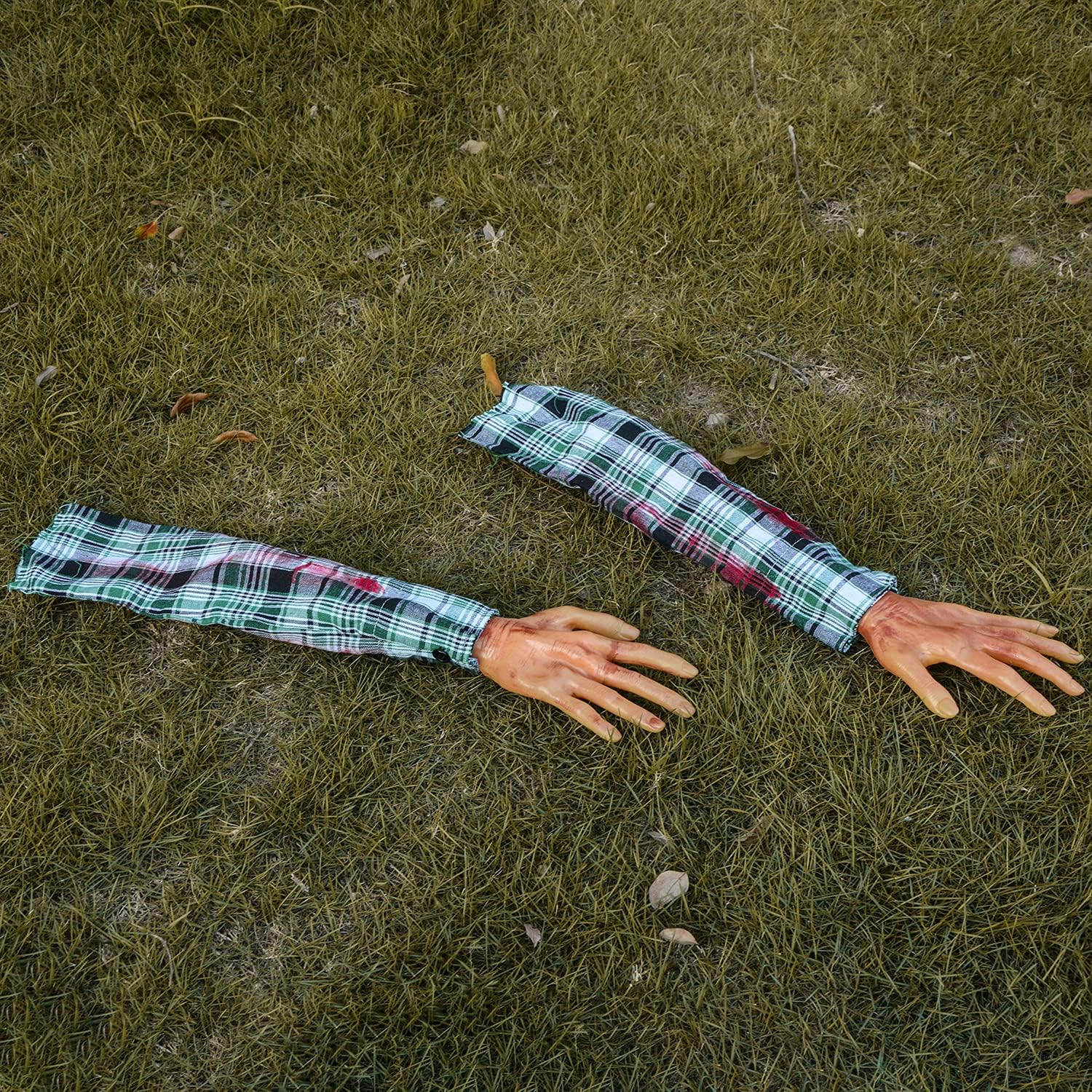 XONOR Halloween Fake Severed Arm Hands Bloody Human Body Parts for Haunted House Vampire Zombie Halloween Party Decorations - Image 5