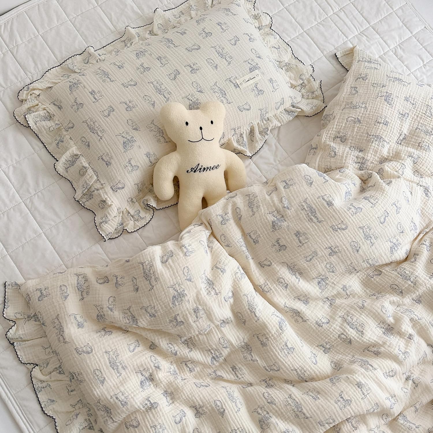 AOJIM Muslin Cotton Kids Duvet Cover Set with Cat Patterns, Toddler Comforter Cover Set 2 Pieces, Ruffled Design Crib Bedding Quilt Cover 59X79 inch and 1 Pillowcase 28X18 inch for Kids