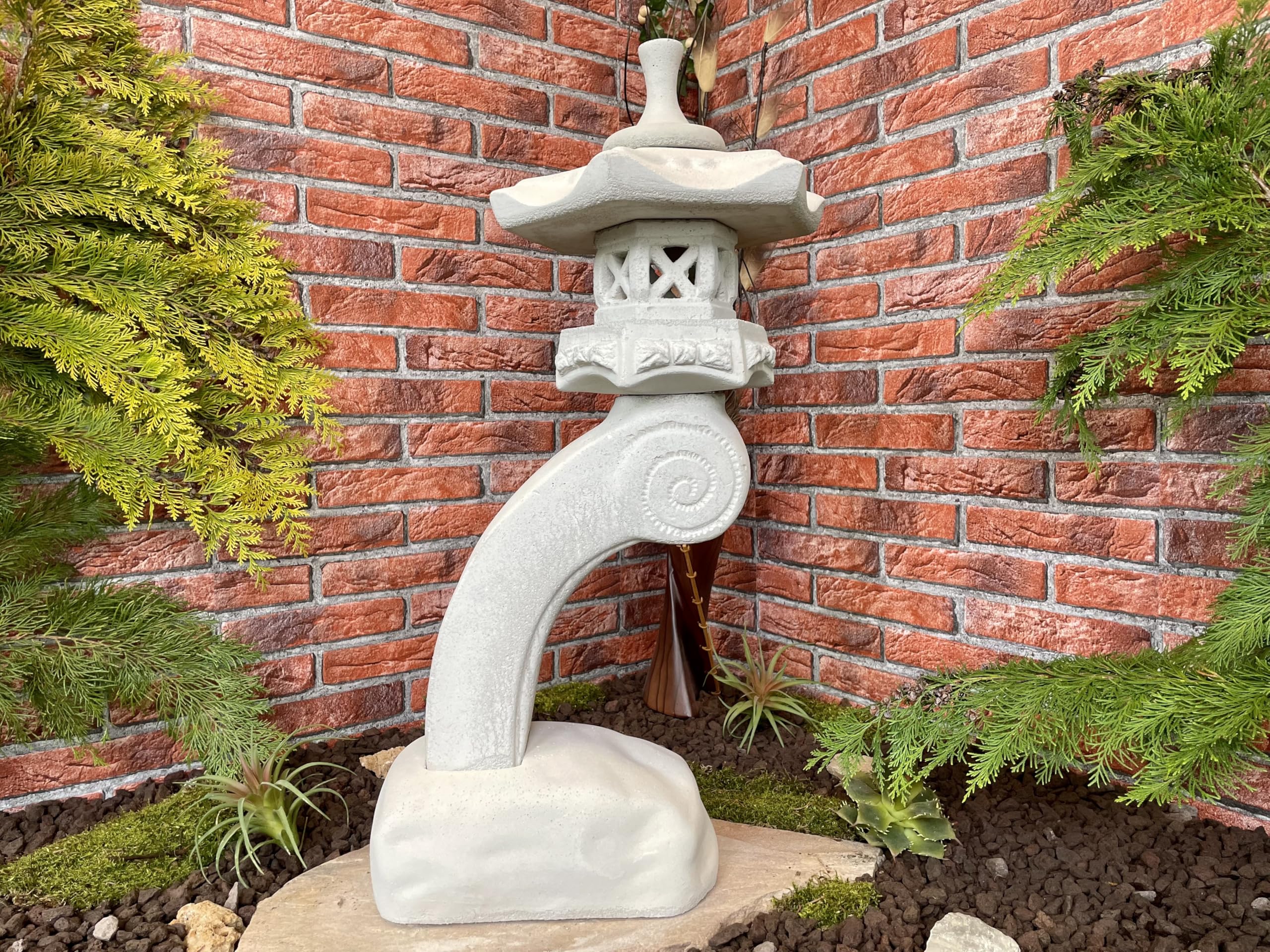 Steintempel im japanischen Stil 'Rankei A' - Handgefertigte Gartenfigur aus regionalem Steinguss - Zen - Dekoration für Garten & Terasse - wetterfest & langlebig
