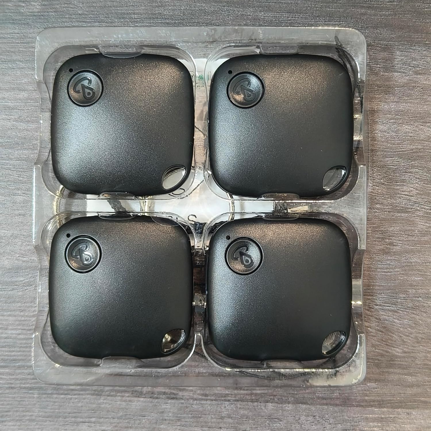 KTTGOS Smart Tracker Tags-4Pack, Smart Bluetooth Item Finder Works with Apple Find My APP (iOS Only), Keys Finder, Item Locator Smart tag for Luggage, Bags, Wallet, Pets, Suitcase, Replaceable Battery