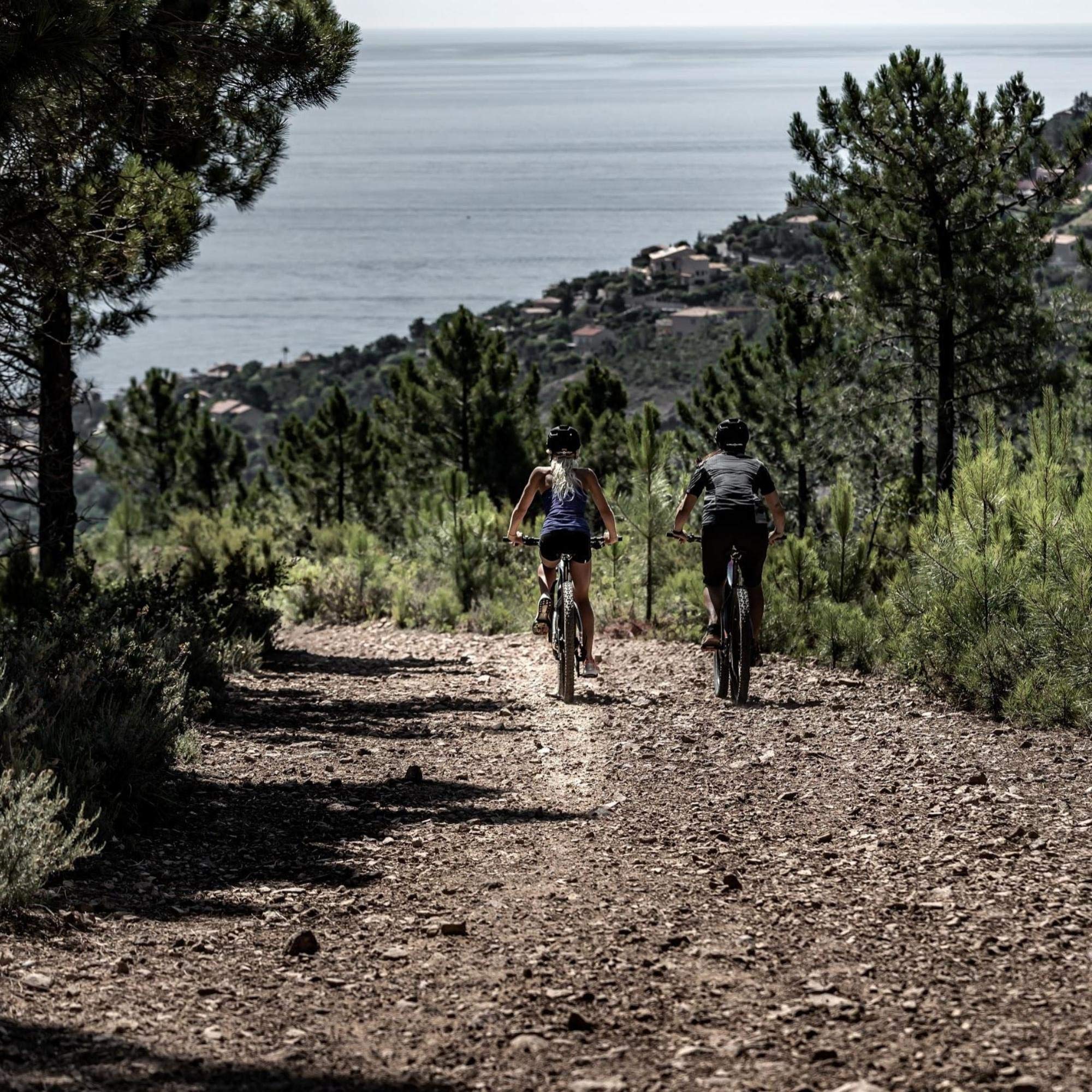 Look Cycle - Almohadilla de Sendero Activ Grip - Compatible con los Pedales Planos Trail Grip - Seguridad Antideslizante - Goma de Agarre innovadora - Tracción excepcional - Negro