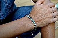 Vista 88 de Colorful Bracelet for Men and Women with Hematite Stones: Handmade Designer Adjustable Multistrand String Knotted Macrame Friendship Bracelet