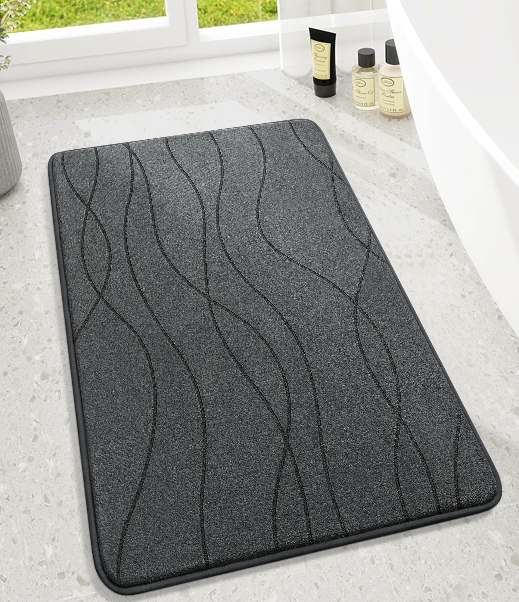 chakme Badezimmerteppich Memoryschaum Badematte rutschfest Badvorleger Waschbar Weich Saugfähig Badteppich Duschvorleger für Badezimmer Dunkelgrau, 60x90cm