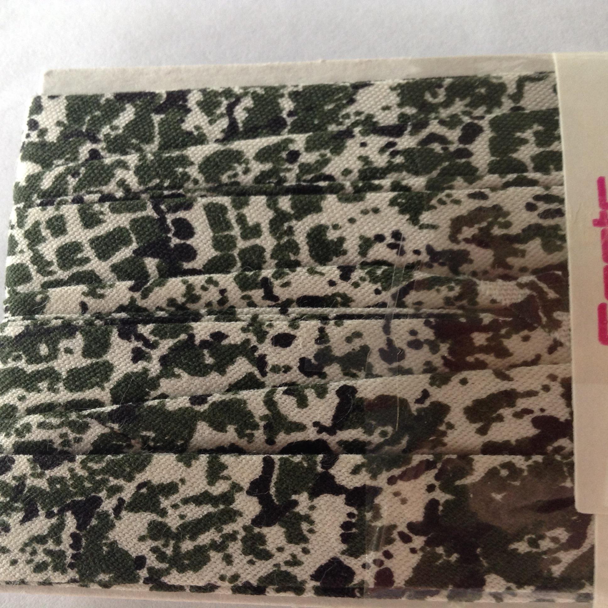 Coats Single Fold Bias Tape 601 Python .5