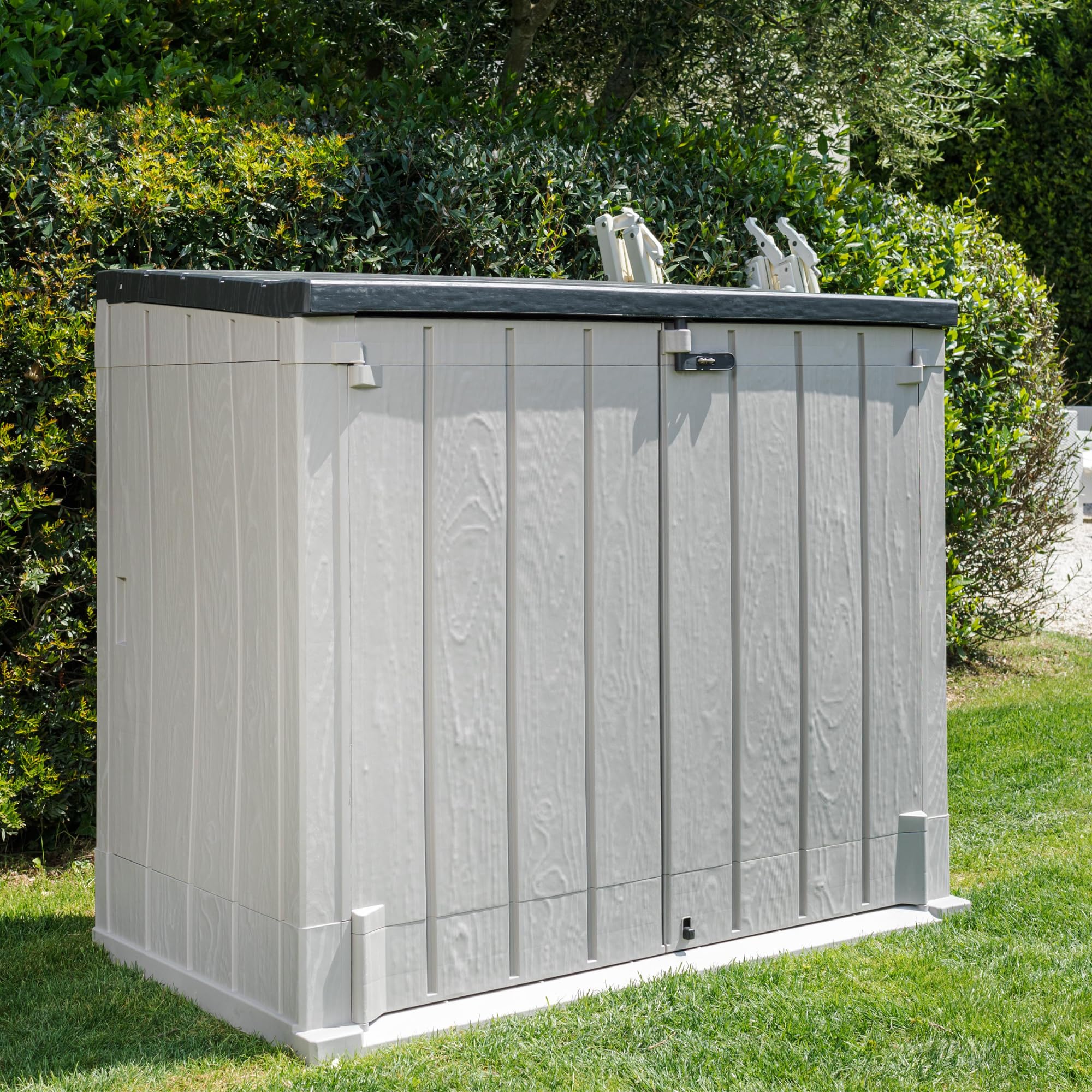 Amazon.com : Toomax Outdoor Storage Shed - XL Water Resistant