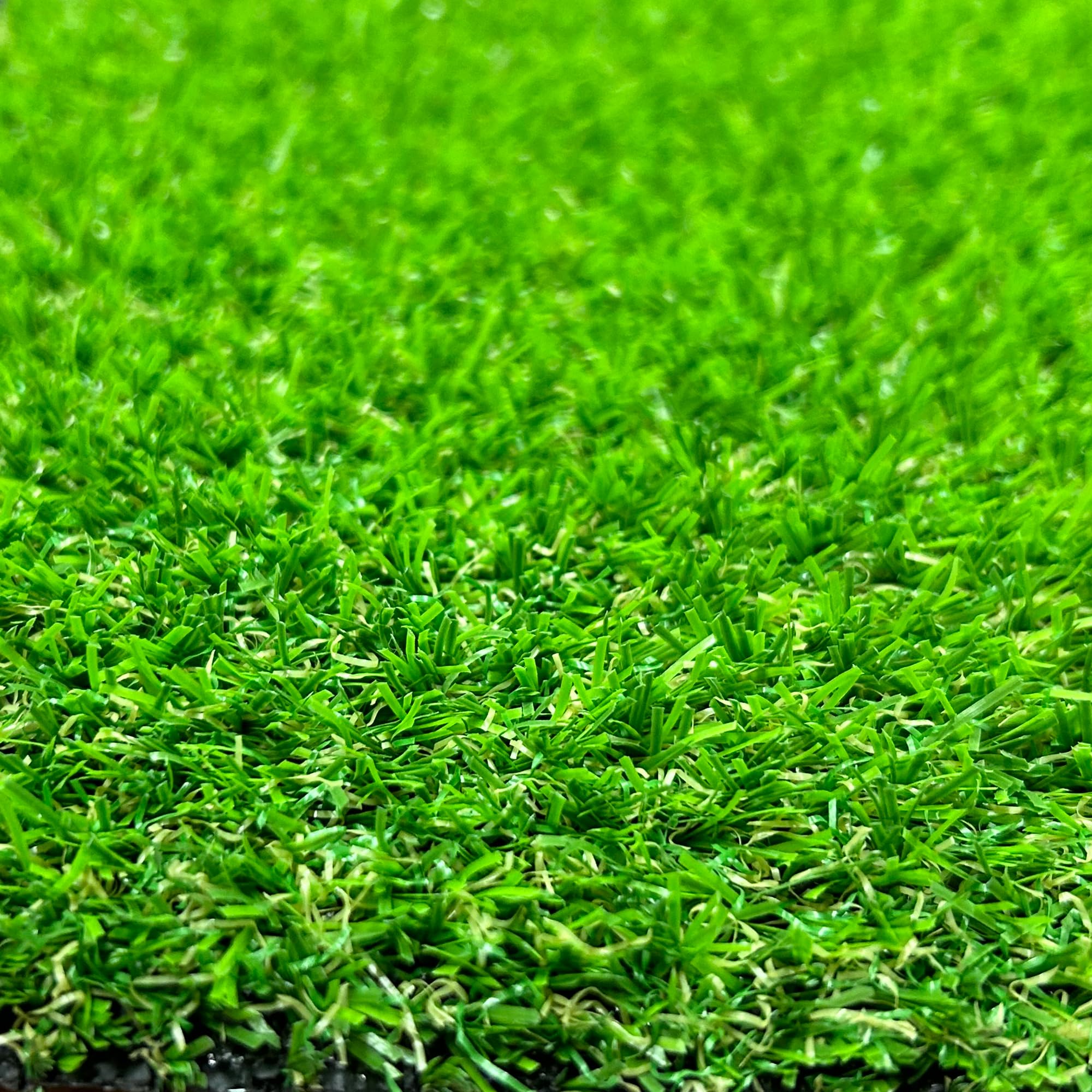TENAX Derby 1,00x4 m Verde, Prato Sintetico 17 mm per Giardini, Terrazze, Balconi, Erba Artificiale per Piccoli Spazi Esterni e Aiuole