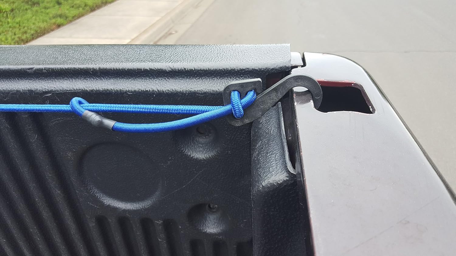 Secure IT Quick - Adjustable 5/16" Bungee Cords - 4 Pack - SIQCN316 Adjustable Hooks (48" Bungee Cords, Blue)