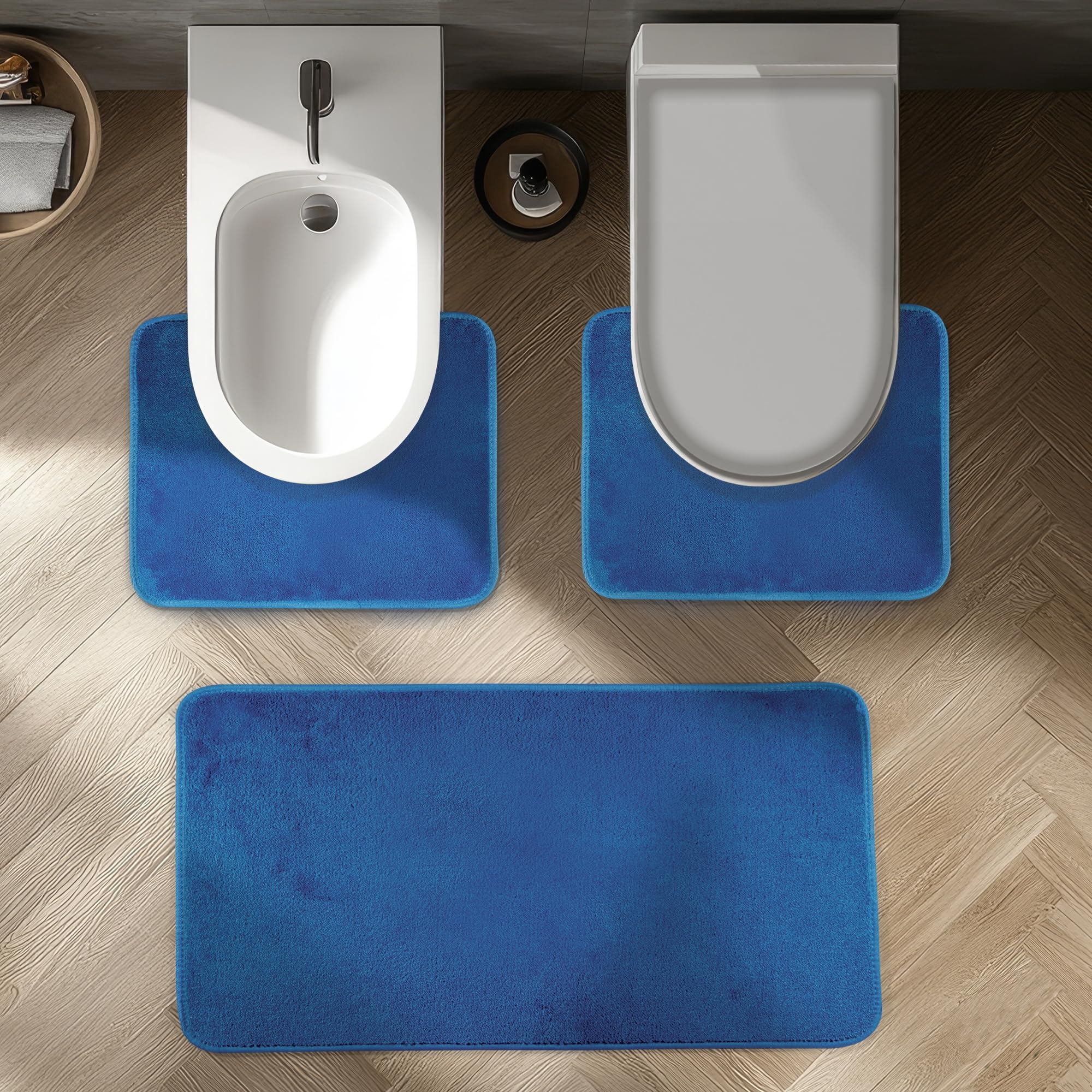 Comart - Set Tappeti Bagno Tahiti - Tris Tappetini Assorbenti: 1 Rettangolare 45x75 cm + 2 Giro Water 45x37.5 cm - Asciugatura Rapida - Salvaspazio - Antiscivolo - Lavabile in Lavatrice - Azzurro