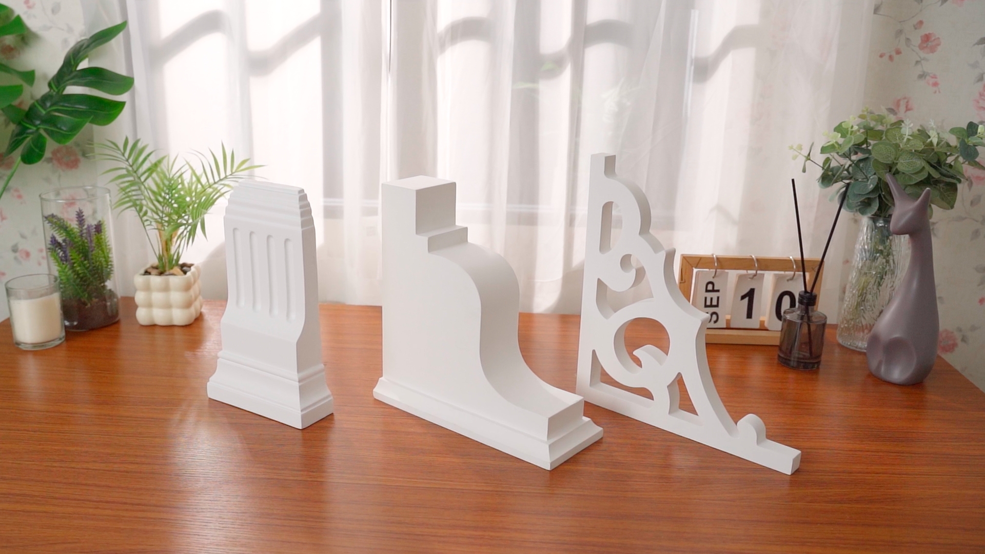 Image of Briwooody 2 Pcs Unfinished Paintable Corbels Bracket for Doorway Countertop Home Cabinet Bookshelves Furniture Support PU (3 1 /2 W X 7 D X 9 Inch H,Classical Style)