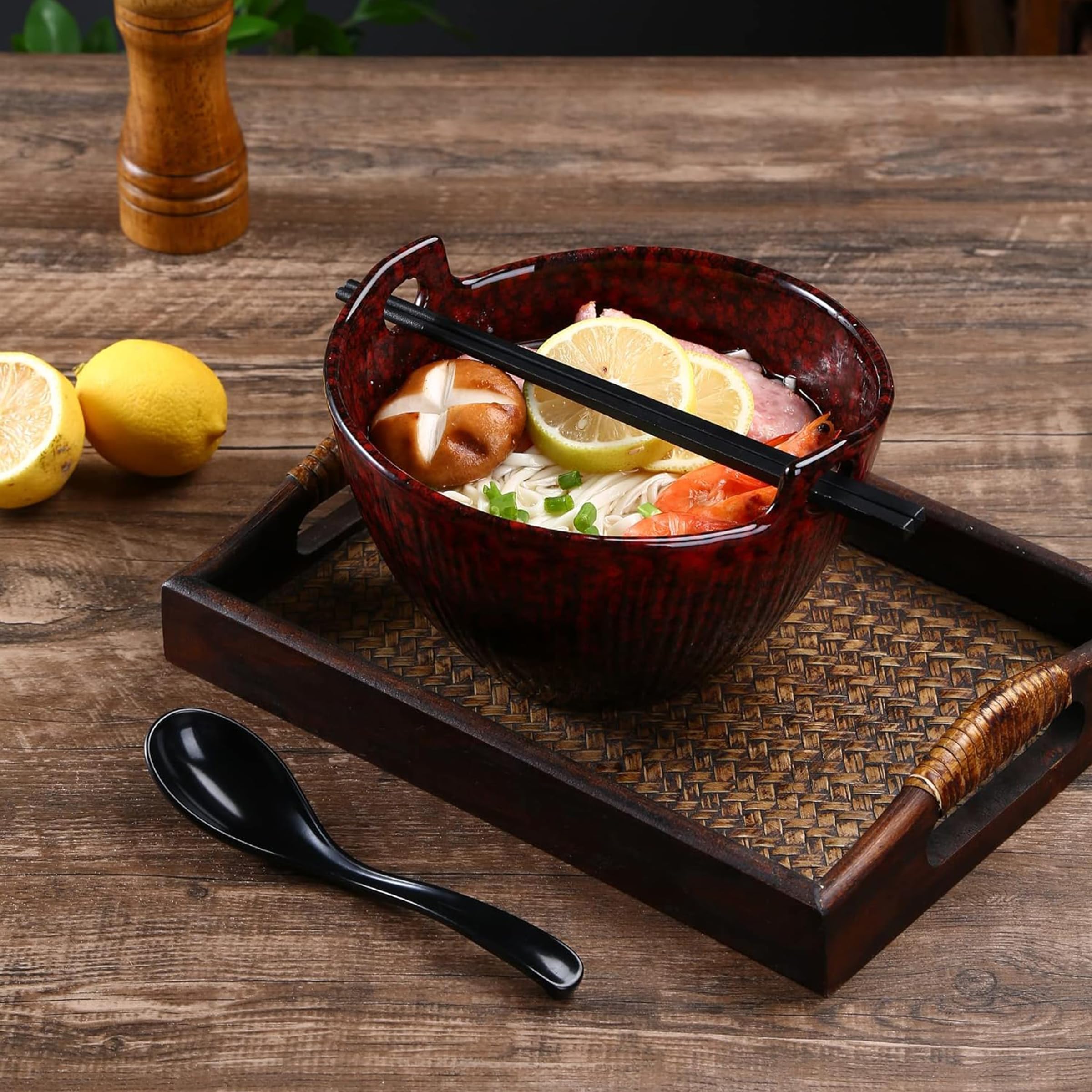 POECER Lot de 2 bols à soupe japonais en céramique avec baguettes et cuillères, passent au micro-ondes et au lave-vaisselle pour pâtes Pho Udon Soba, nouilles, salade, pâtes, cramoisi émaillés