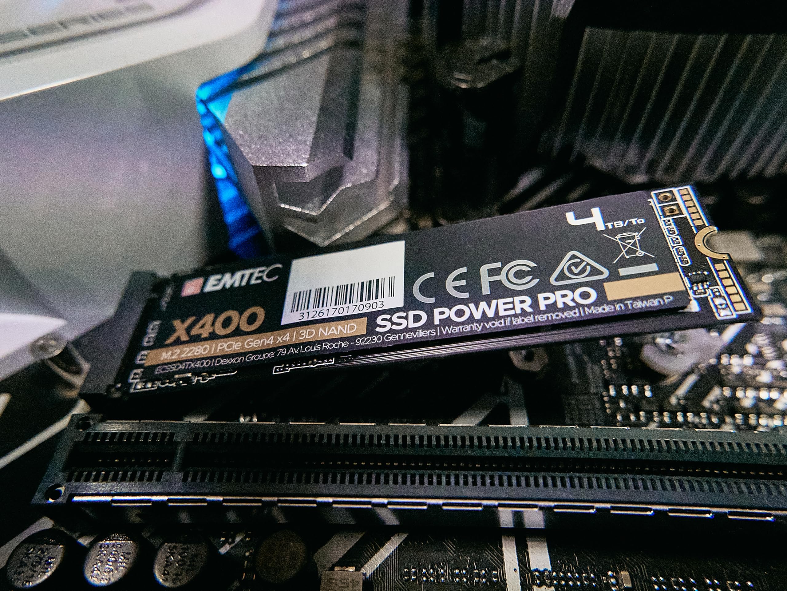 Emtec - SSD Interne X400 Power Pro M2 2280 1To/TB NVMe PCIe Gen4x4 Gaming PC et Jeux Vidéos - 3D NAND - Lecture Jusqu'à 5200MB/s, Ecriture Jusqu’à 2000MB/s - Endurance 200TB/1.8MH - ECSSD1TX400