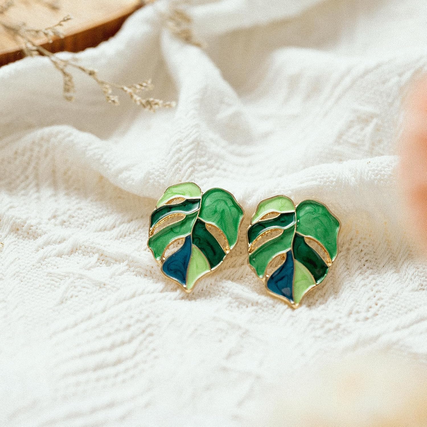 Clip On Earrings for Women Non Pierced Metal Earrings Retro Fashion Jewelry Multiple Styles
